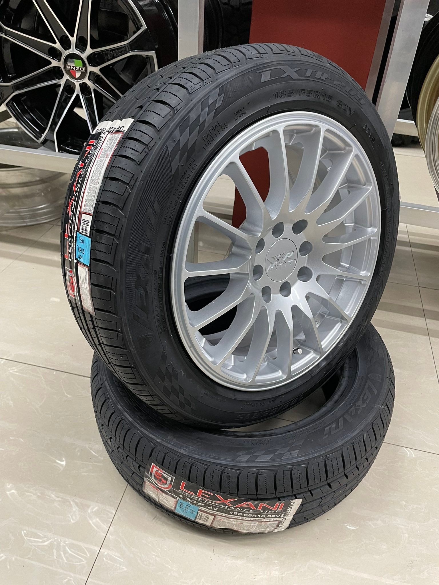 XXR Wheels 550 15X7 silver Packaged with Lexani Lx203 185/55R15