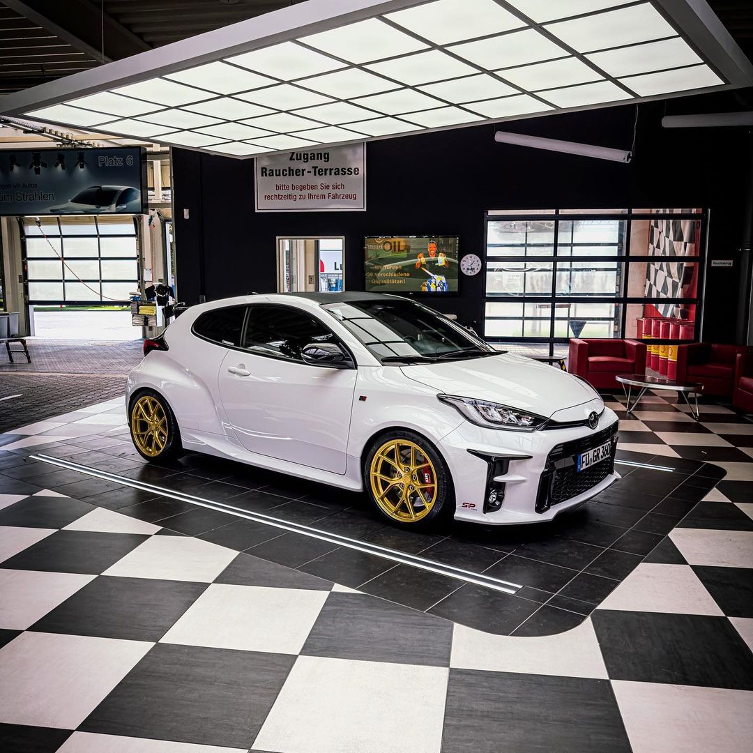 Japan - JR-Wheels Super Light Series SL01 - Toyota GR Yaris Owner ...