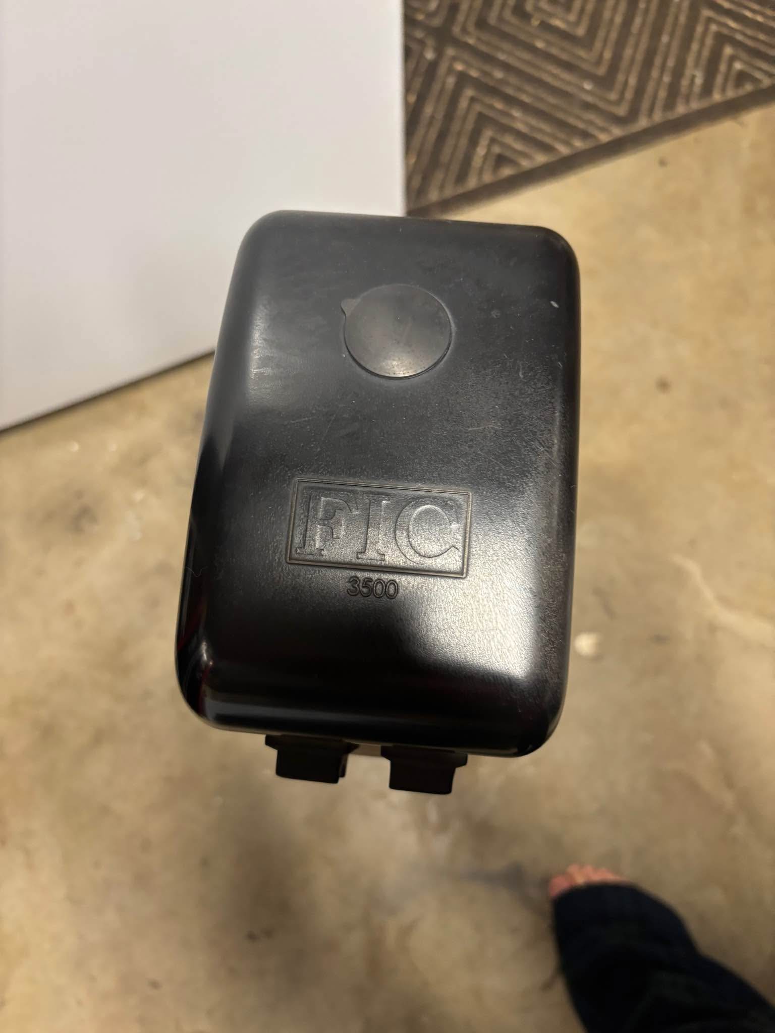 Fic 3500lb electric trailer jack - Miscellaneous Tools - Smyrna ...