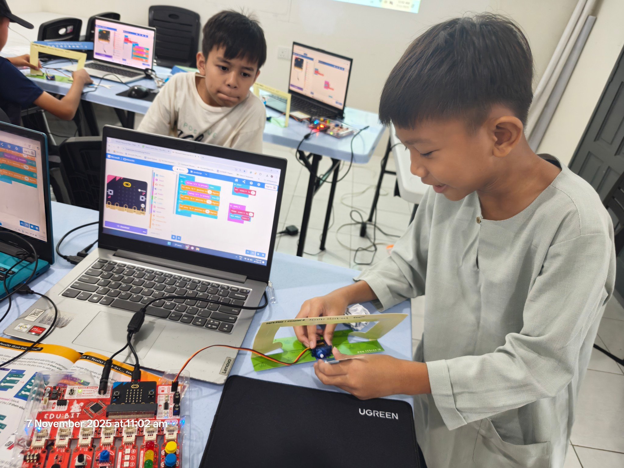 RoboVengers Intermediate Edubit... - Kelas Robotik Cikgu Afiq | Facebook