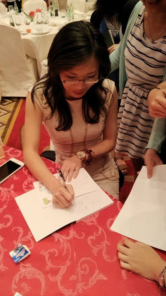 飛哥英文 官方粉絲專頁 欣達老師跟kelly的簽名會 Facebook