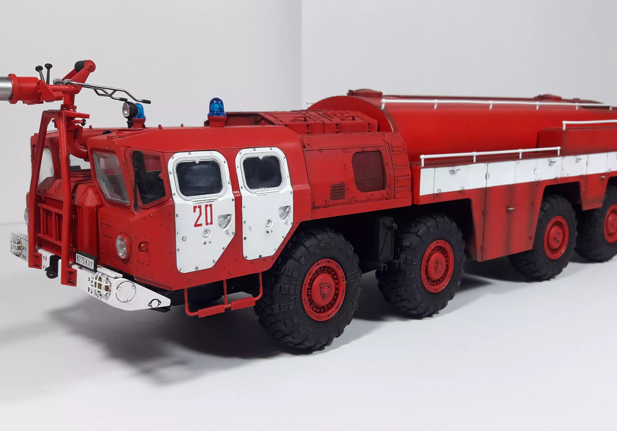 AA-60 (7310) model 160.01 ARFF Trumpeter 1/35