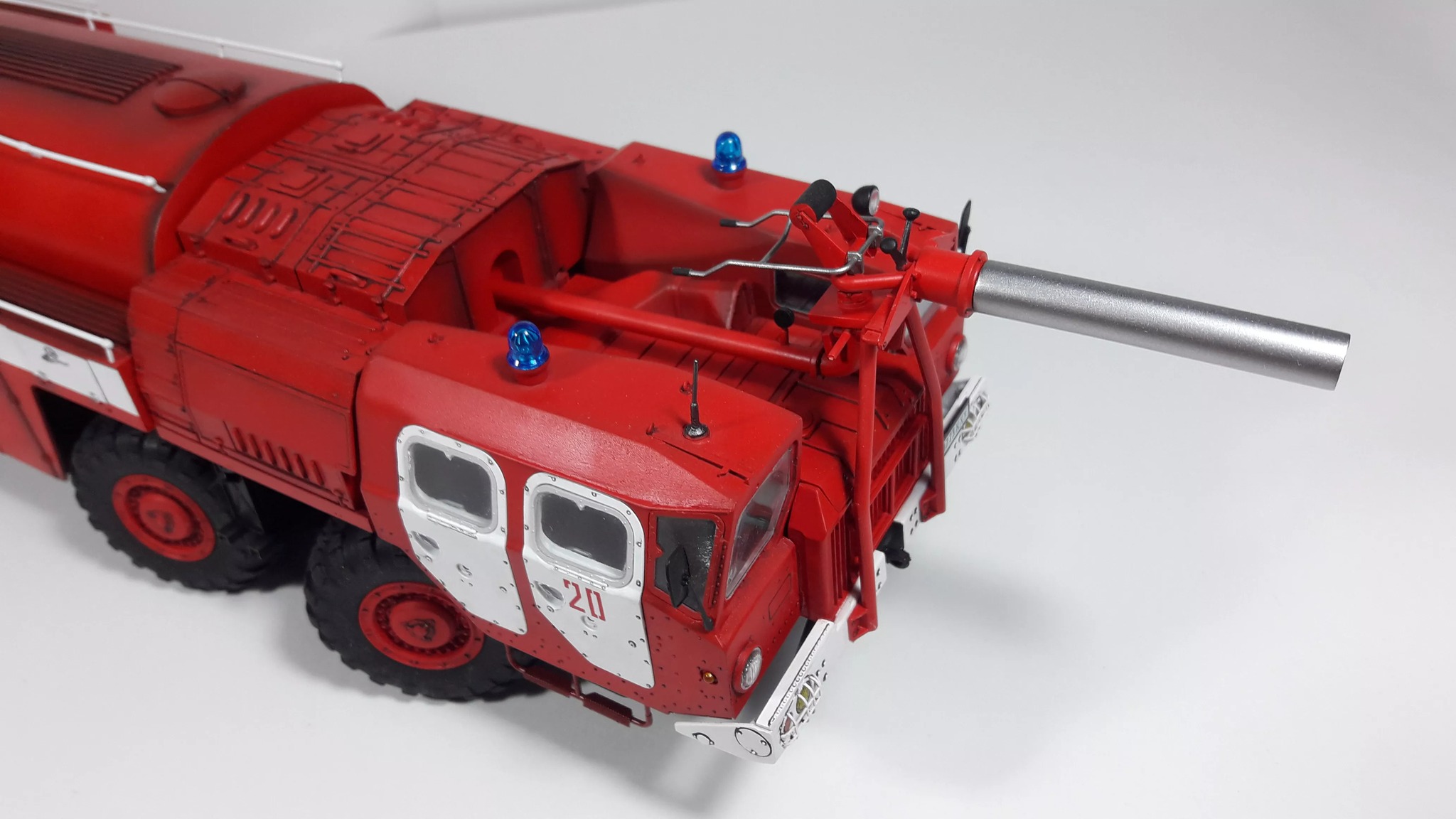 AA-60 (7310) model 160.01 ARFF Trumpeter 1/35