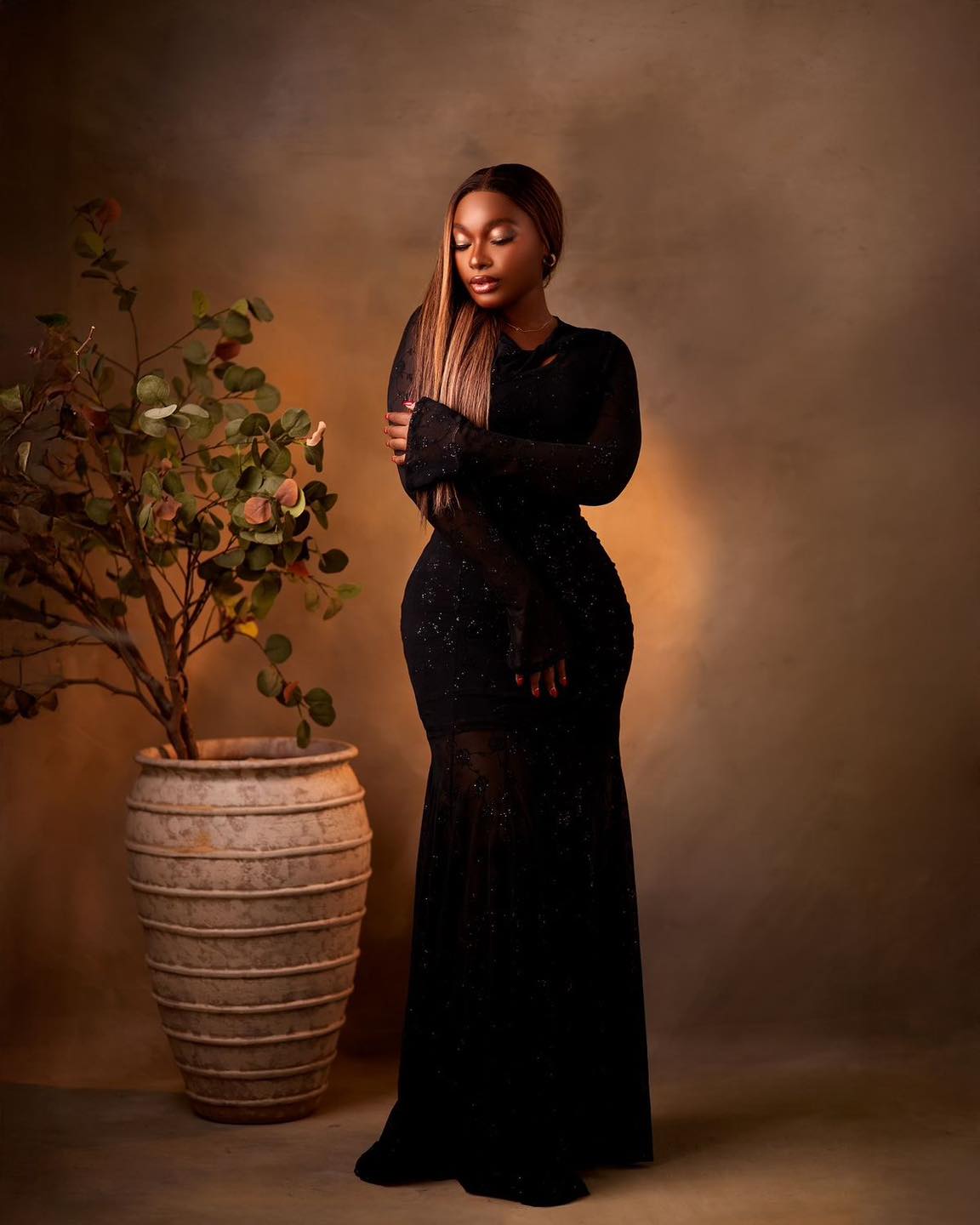 black dress birthday photoshoot ideas outfit Formal dress