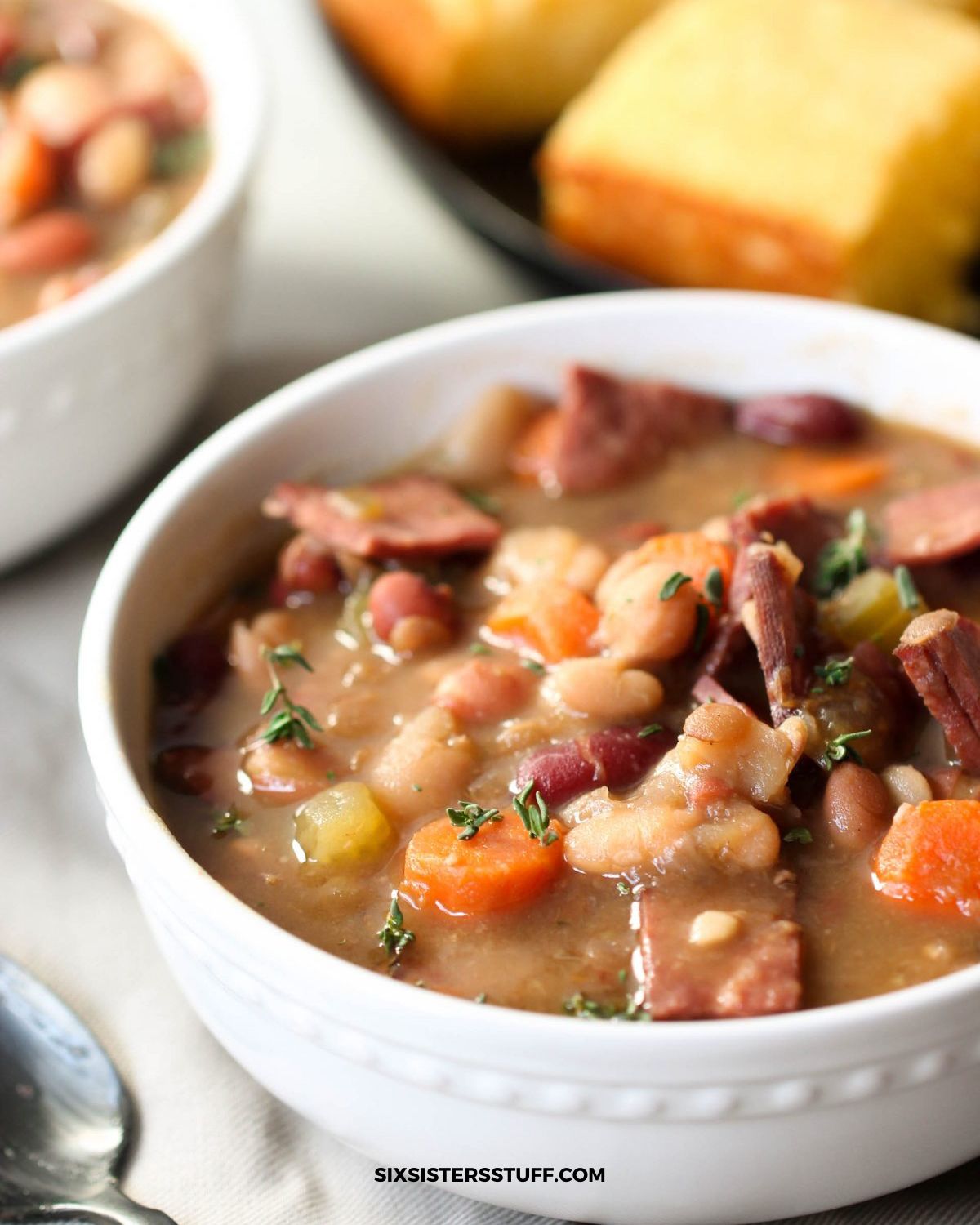 This southern-style slow cooker ham... - Six Sisters' Stuff | Facebook