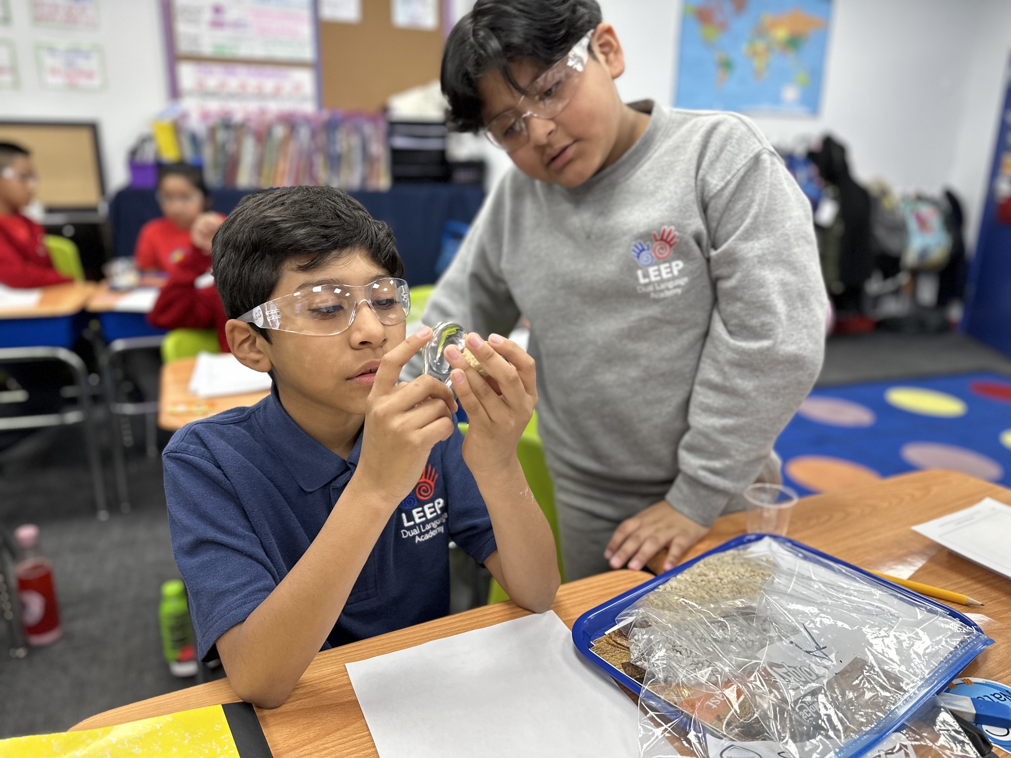 Los geólogos... - LEEP Dual Language Academy Charter School