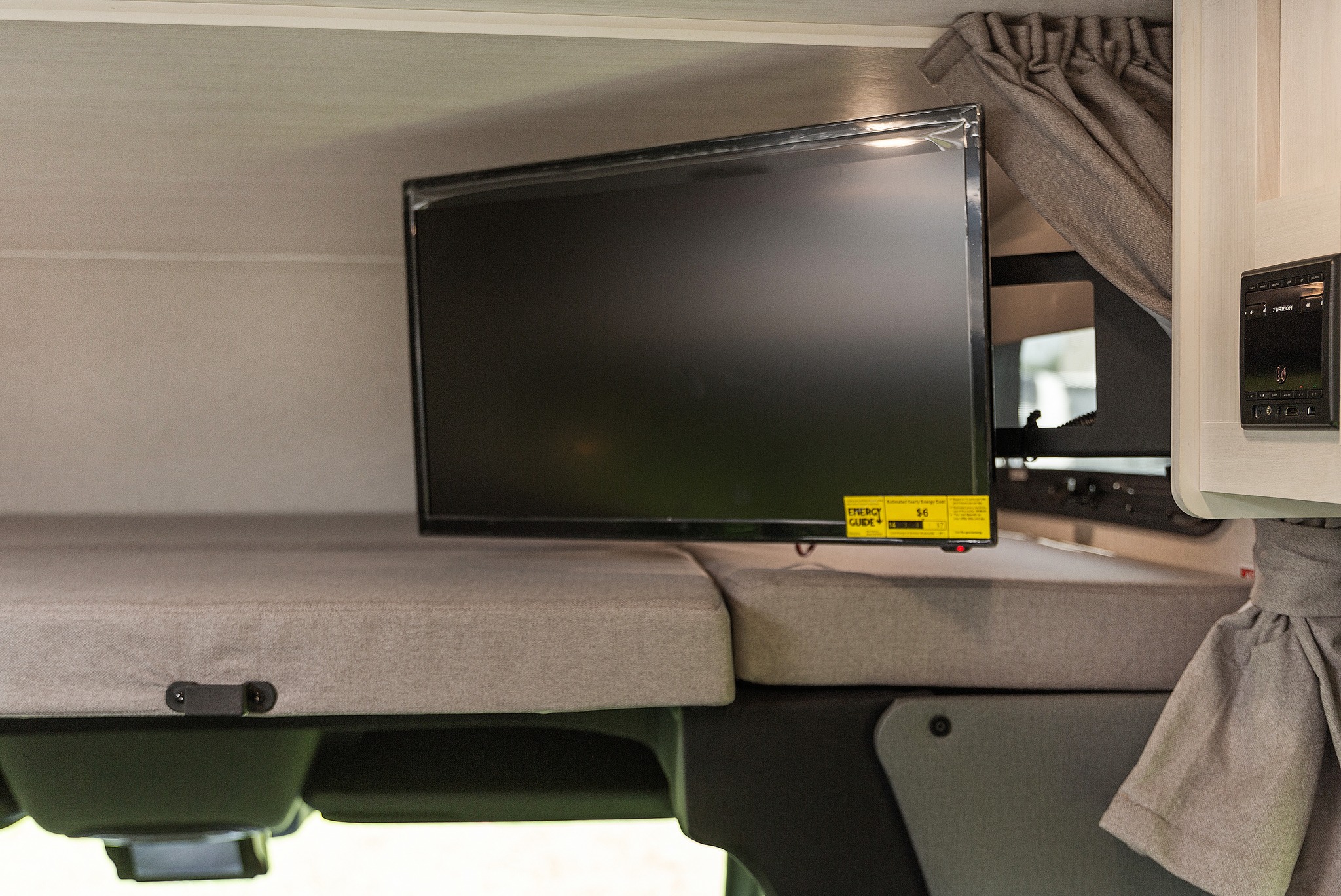 East To West RV - ENTRADA FRIDAY! The 12V Television is... | Facebook