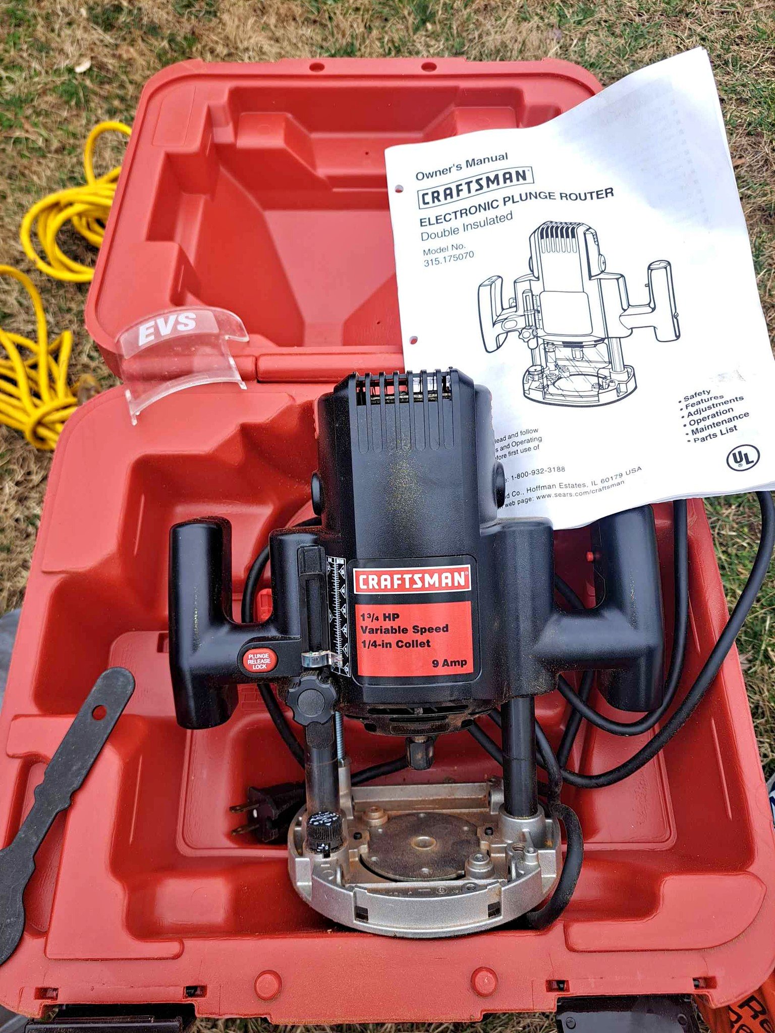 Craftsman 1 3/4 HP variable speed plunge router - Routers ...