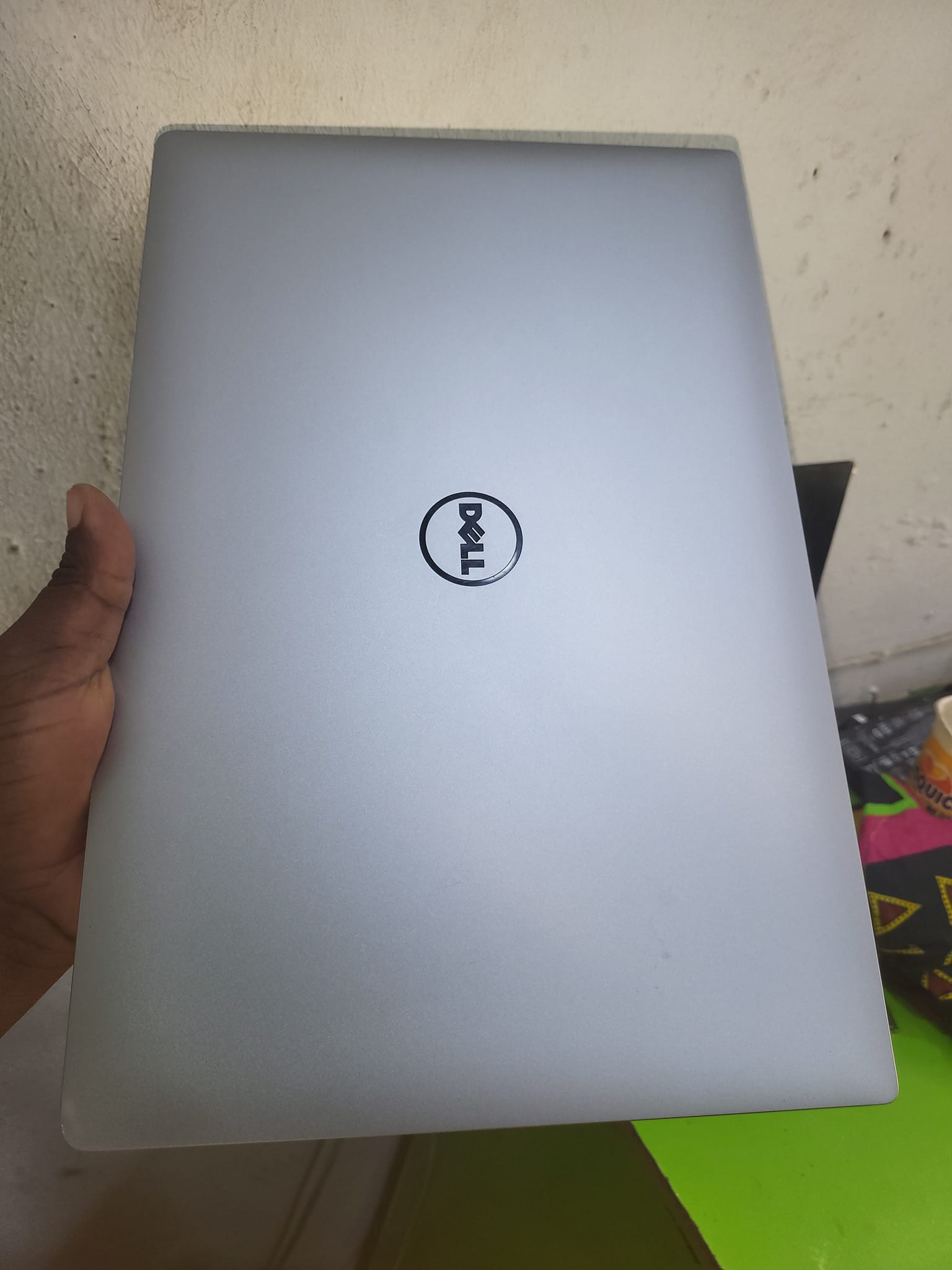 DELL INSPIRON 13- 5378 256gb ssd 8gb ram Core i5 7th. Gen 13inches 