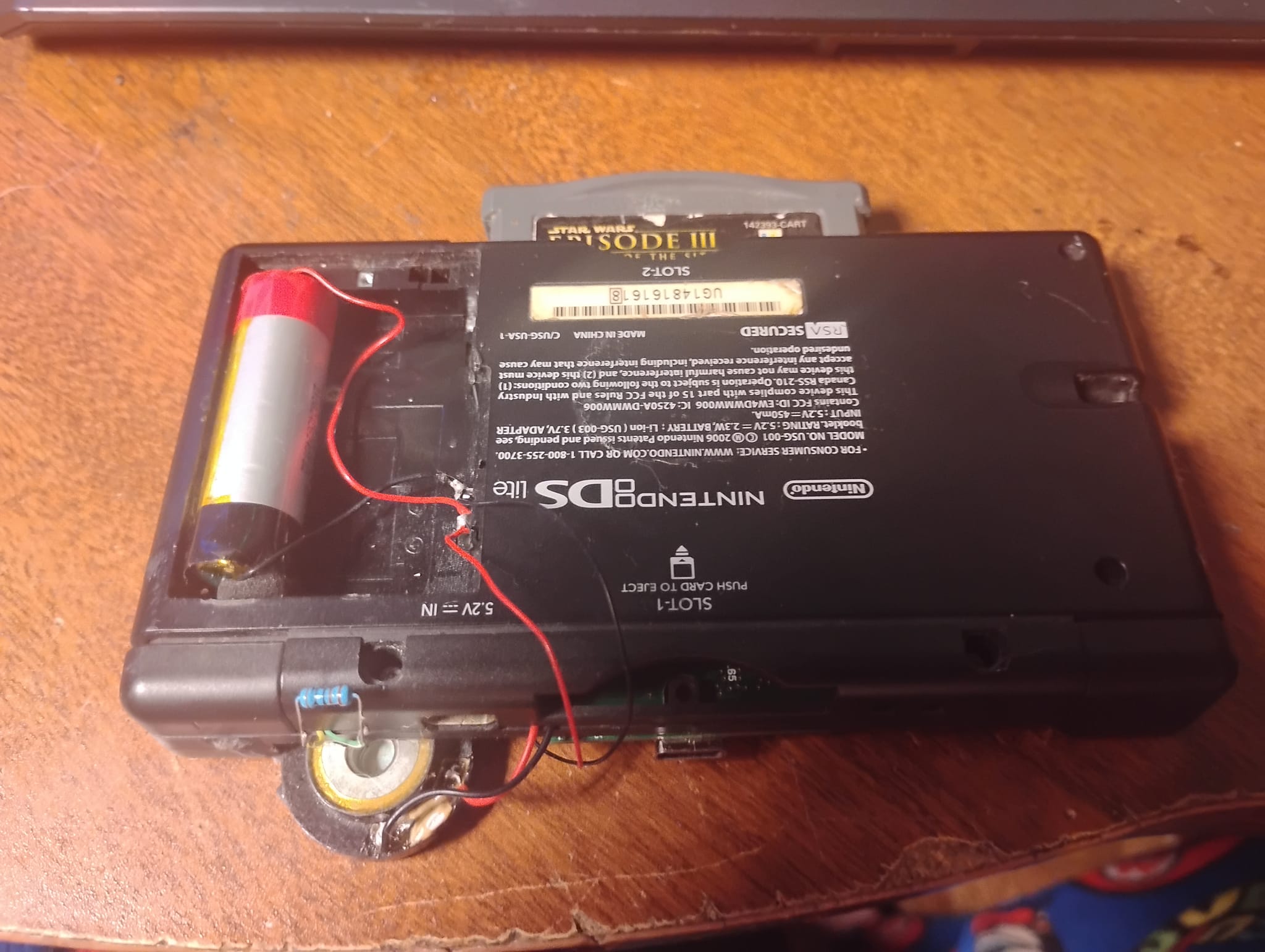 Just casing and screen, no battery or panel ..