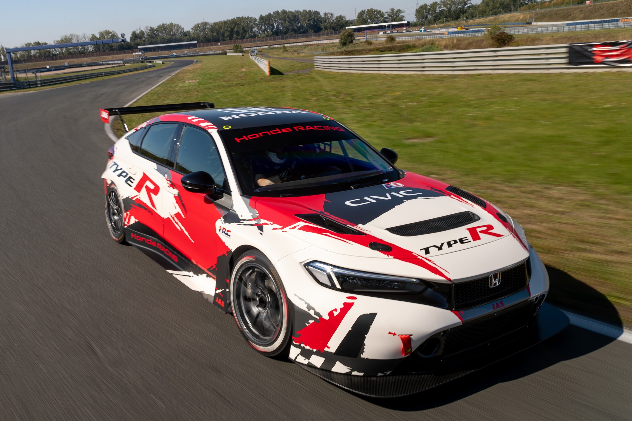 DHL livery on Honda Civic TCR