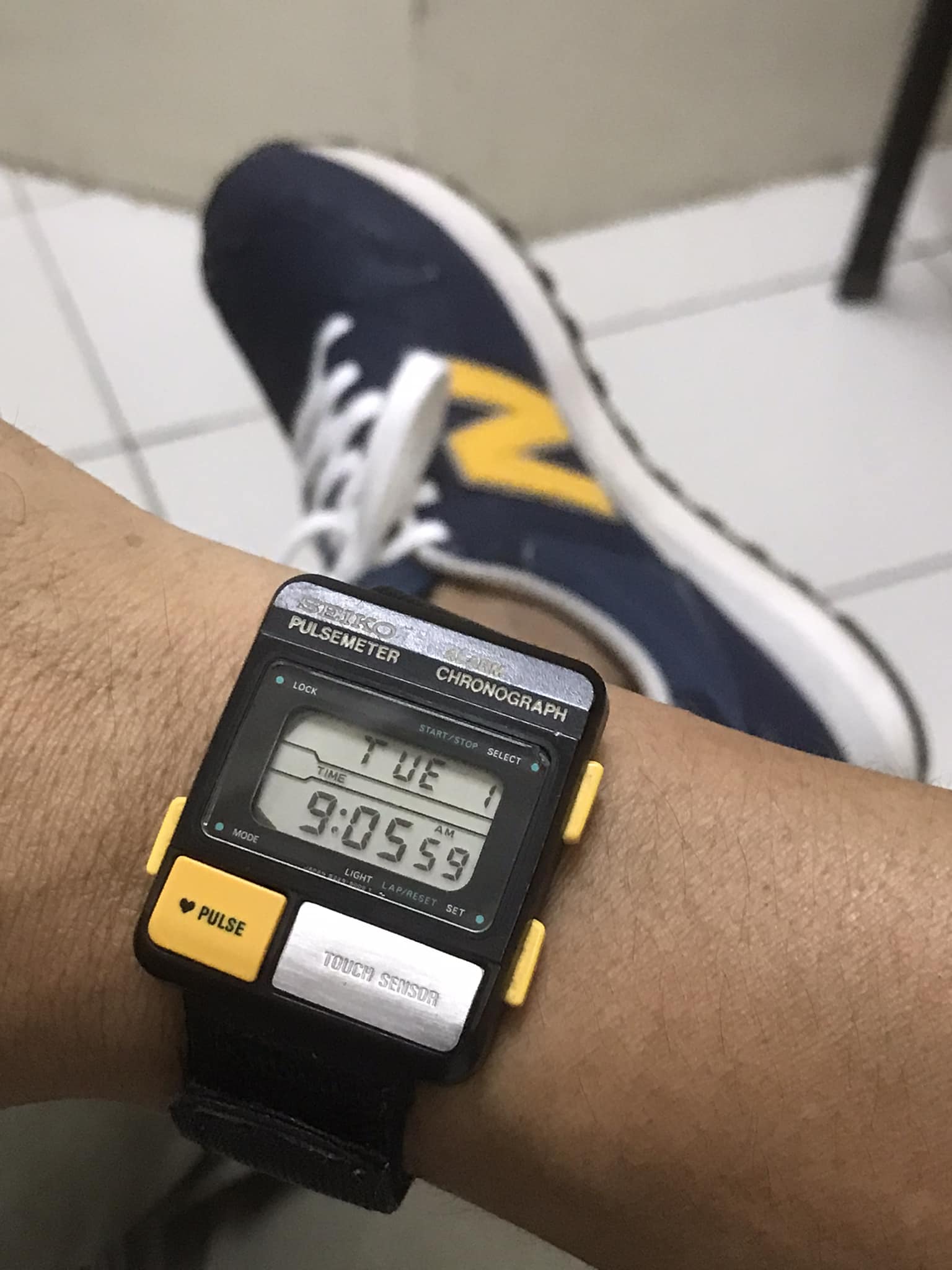 Super cool, NOS Seiko Pulsemeter, red model. Not much to say. If 