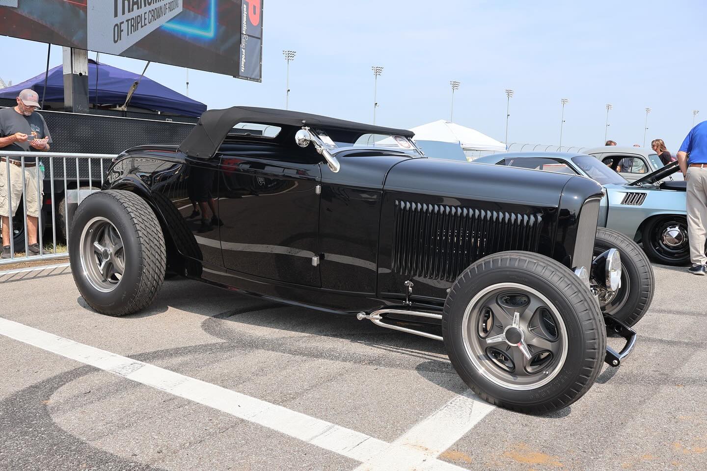 Steadfast MFG unveiled this 1932... - Hot Rods of the Midwest | Facebook