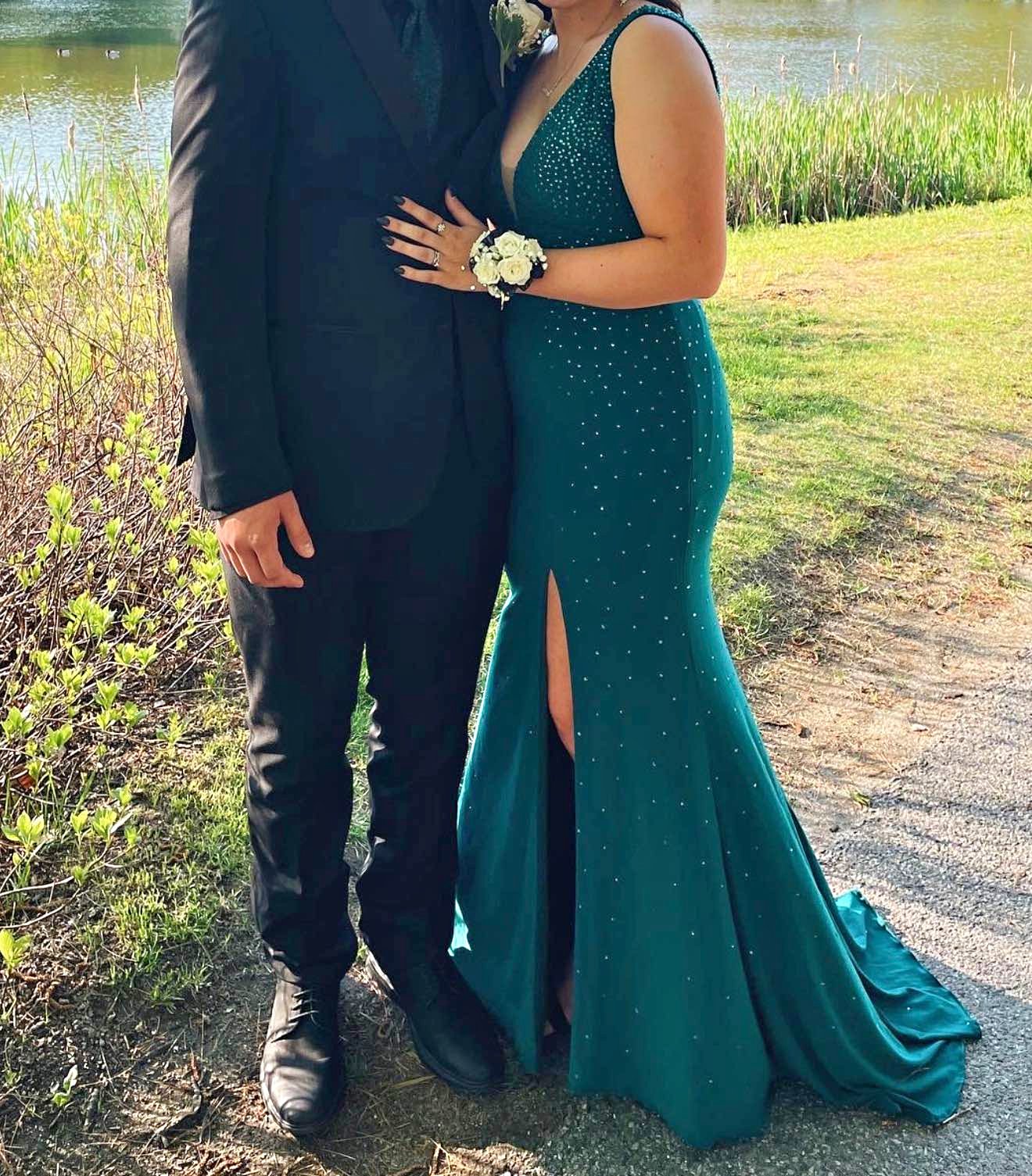 Prom Dress - Dresses - Paris, Maine | Facebook Marketplace | Facebook