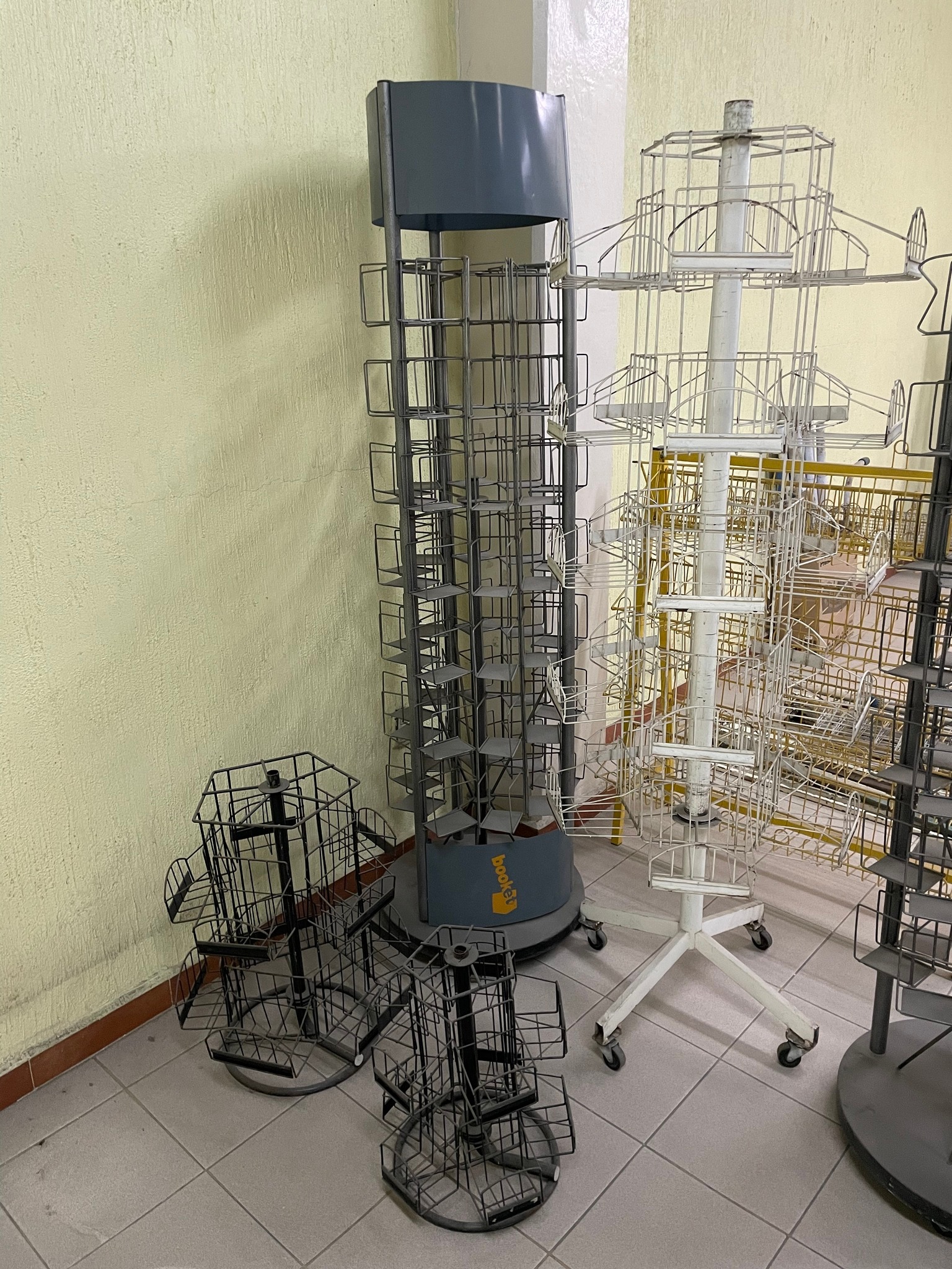 🔴 I Remate de exhibidores. - Dish Racks - Mexico City, Mexico ...