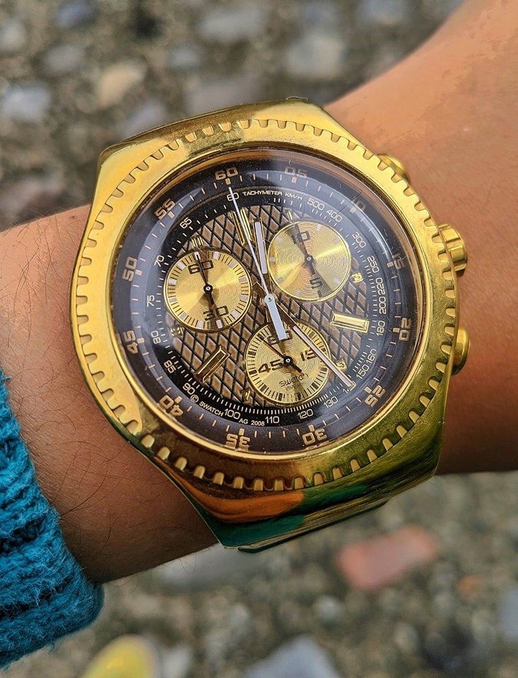 SWATCH Villains 007 Oddjob. 💛 Precio: $2200 MXN (con envío