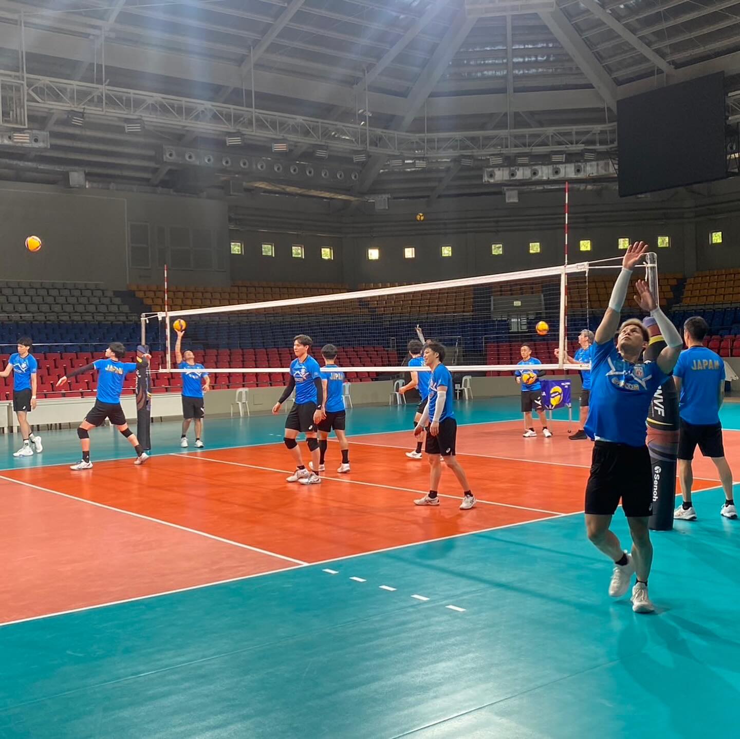 公益財団法人日本バレーボール協会 added a new photo. - 公益財団法人