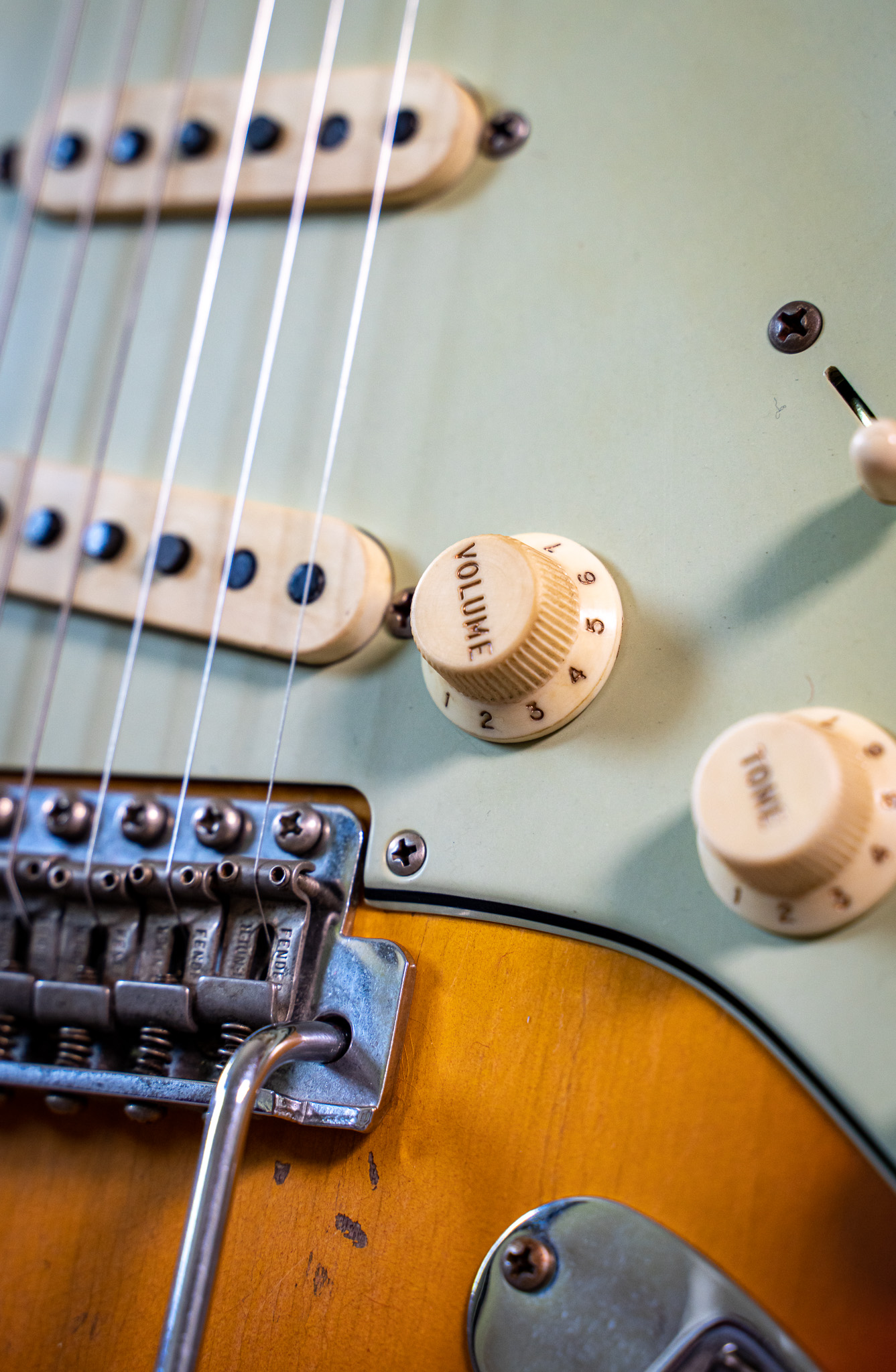 Suhr Scott Henderson Strat with Michael Landau pickups