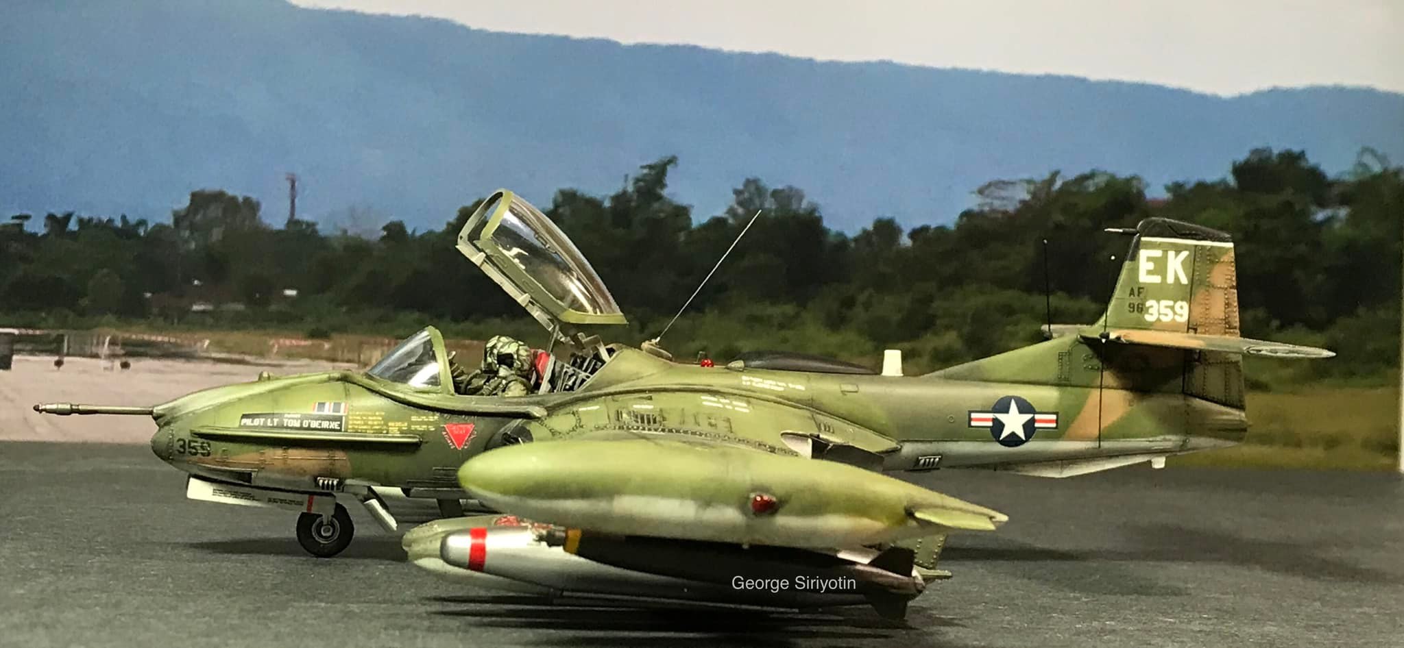 Monogram 1/48 A-37 Dragonfly…
