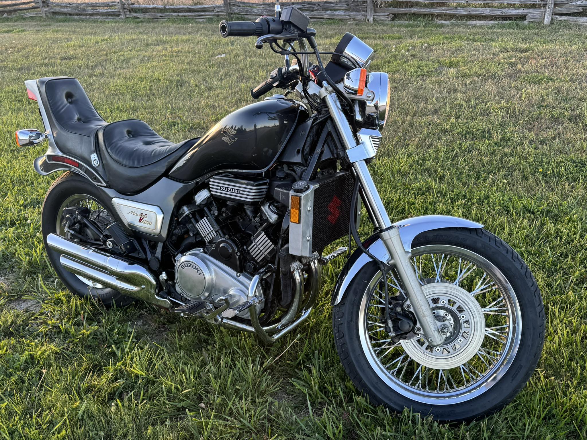 Suzuki 1200 valve cover gaskets and mirror bracket needed