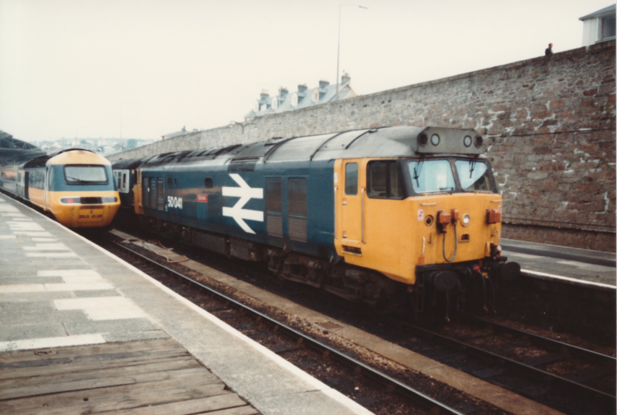 Rail Thing - 80s UK Railscene | 50041 BULWARK waits to leave Penzance ...