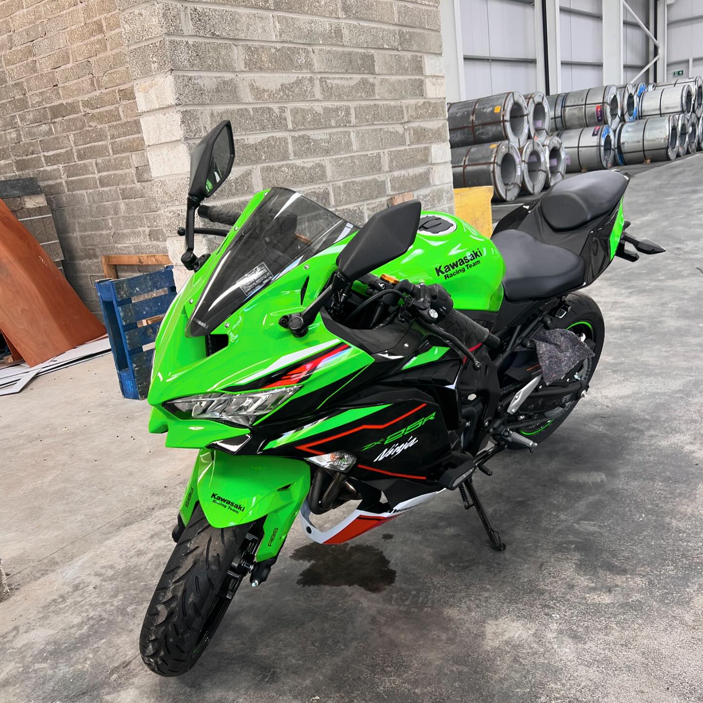 クロム Check out this Honda CB1100EX & Kawasaki Ninja ZX-25R we imported