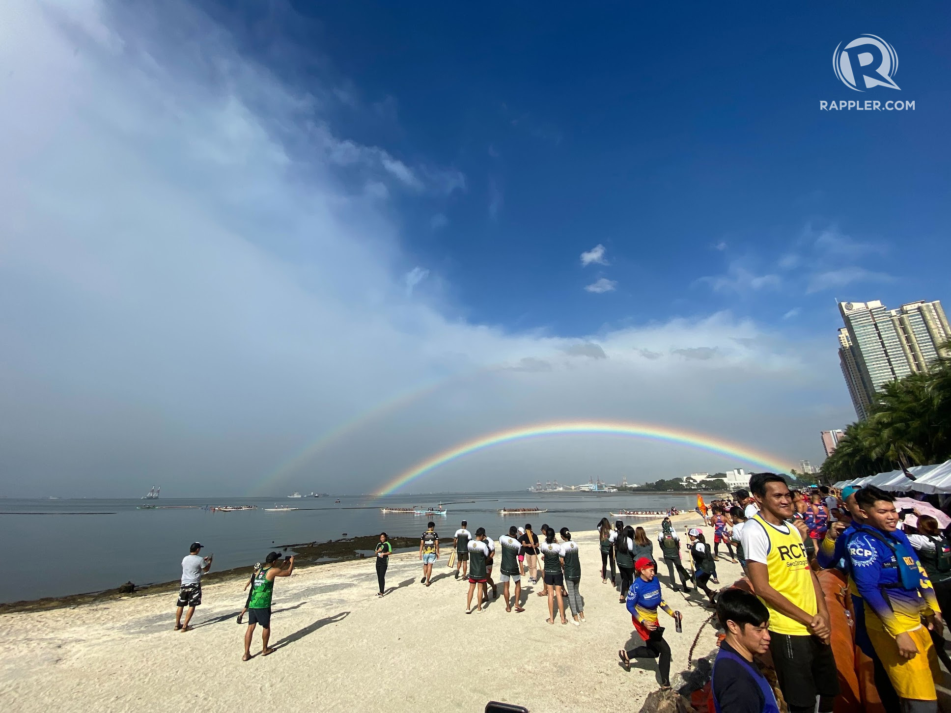 Rappler - STUNNING BACKDROP 🌈 A double rainbow is spotted at Manila Bay ...