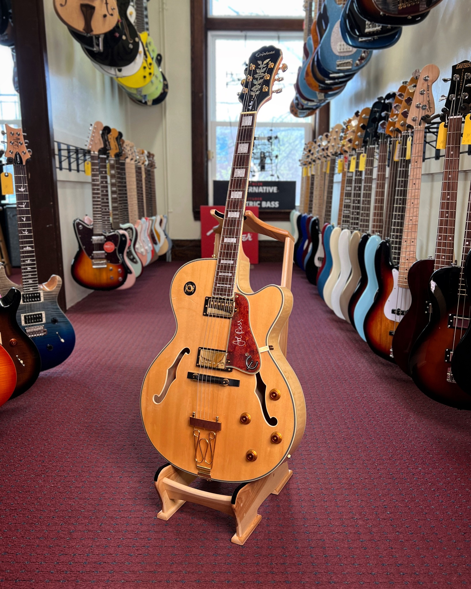 Guitar Of The week. Week #46 - Epiphone Emperor Joe Pass Signature
