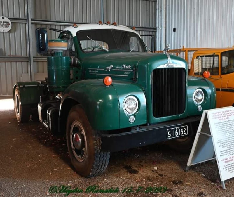 Mack B-61 Series Tractor, Australia