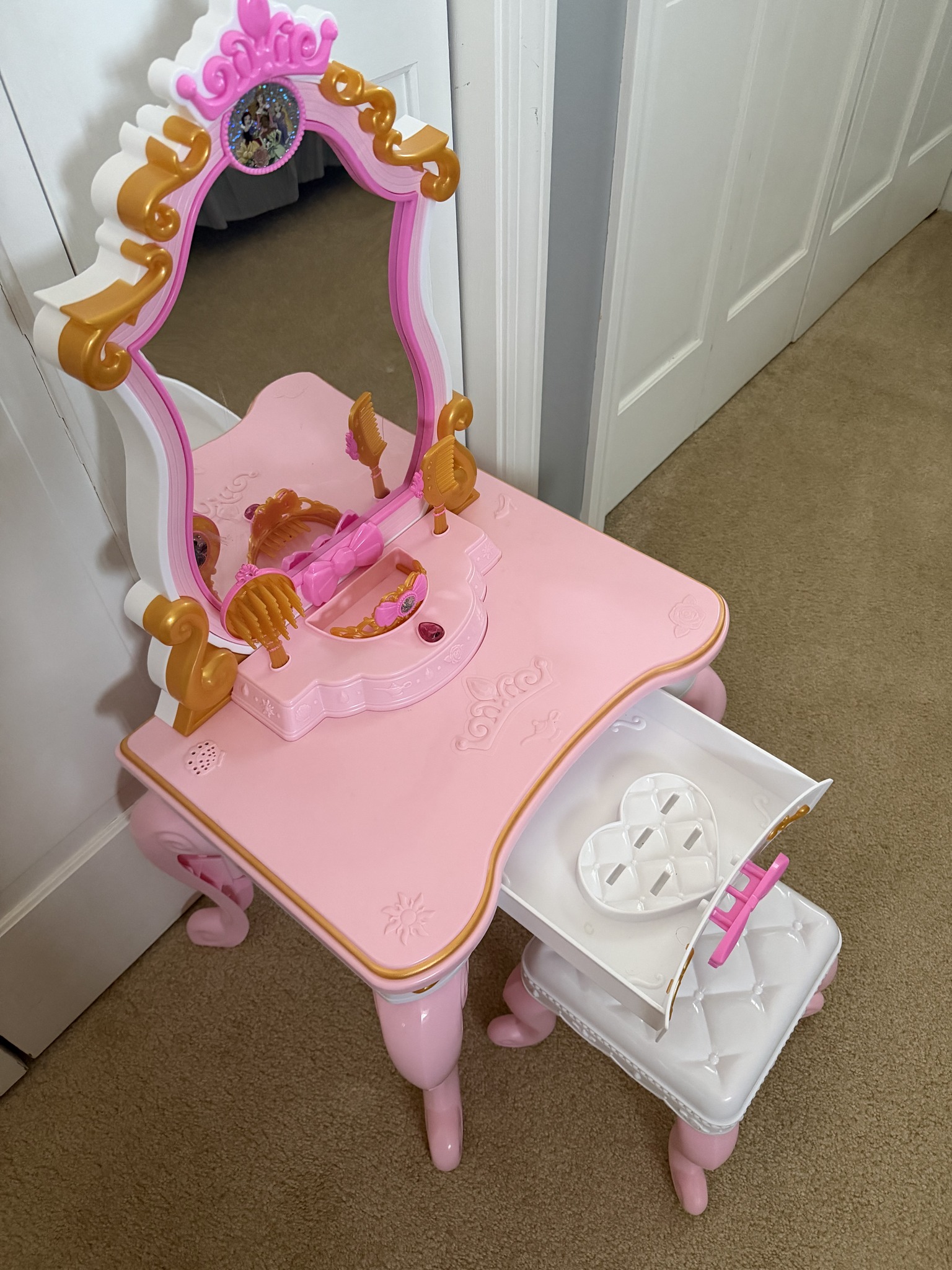 Disney Princess Enchanting Messages Musical Vanity - Vanities & Makeup