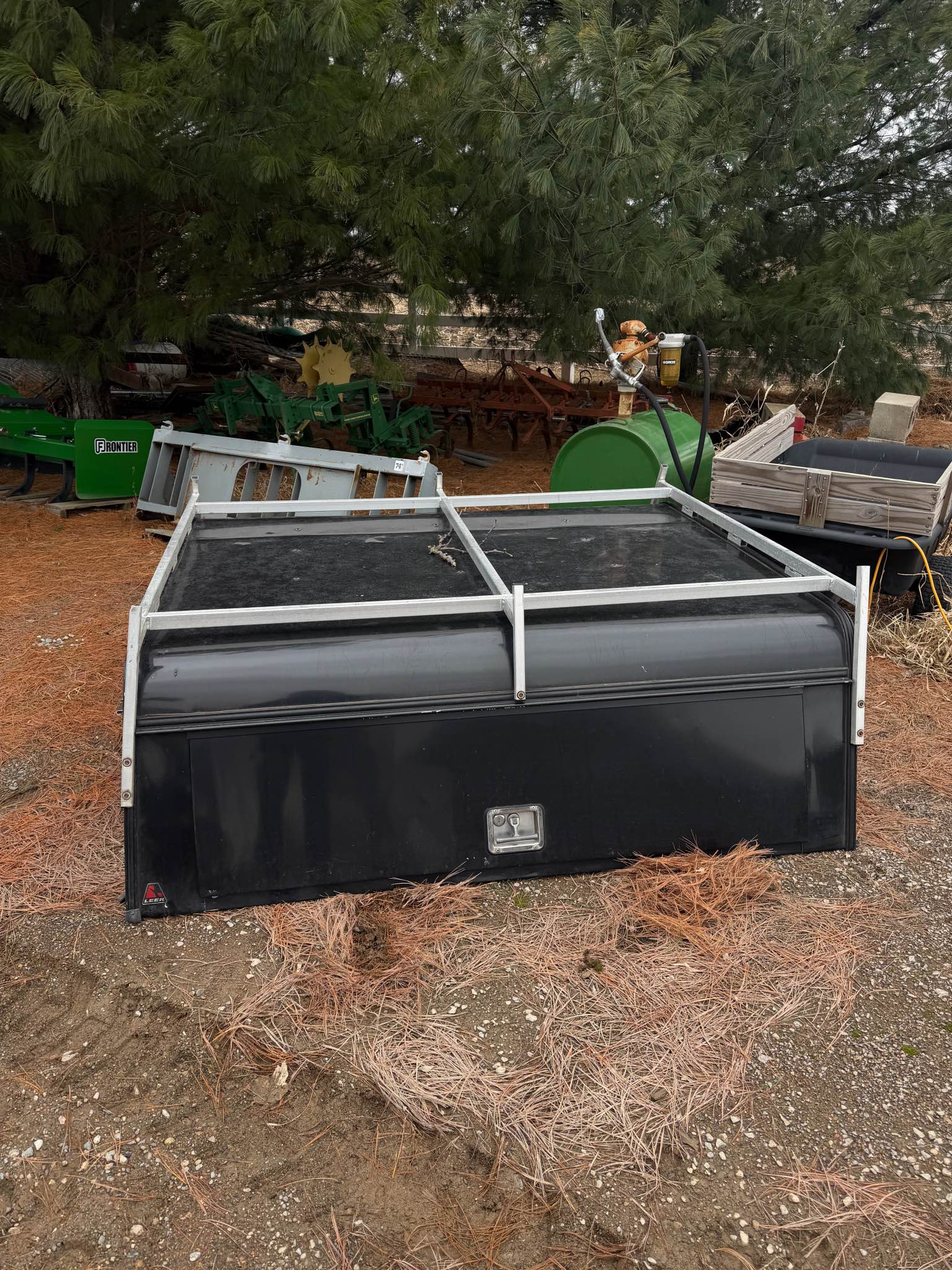 Leer 5 1/2 ft box topper - Car Exterior Parts - Princeton, Minnesota ...