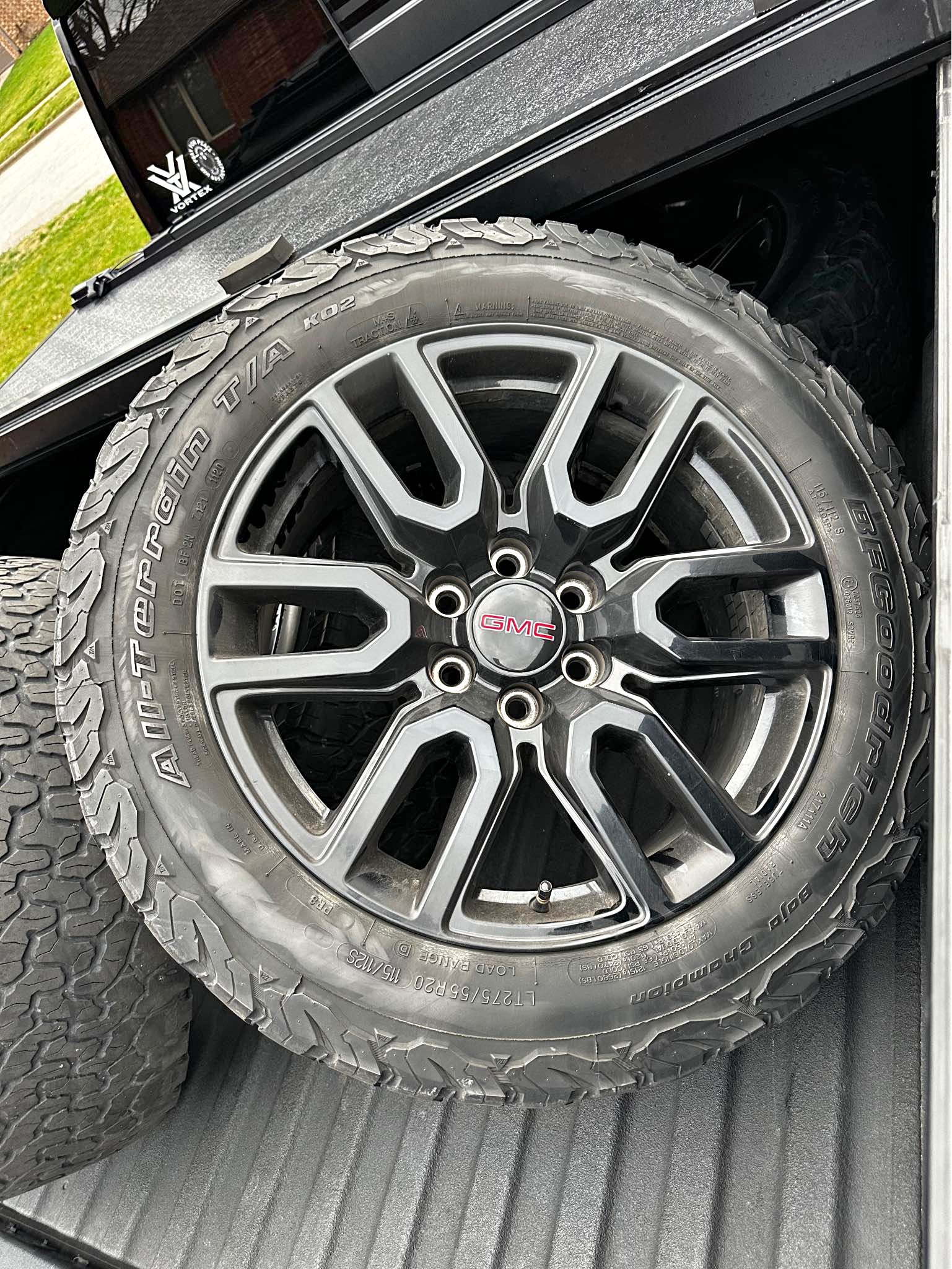 20” GMC Wheels & Tires w/ sensors - Car Wheels, Tires & Parts ...