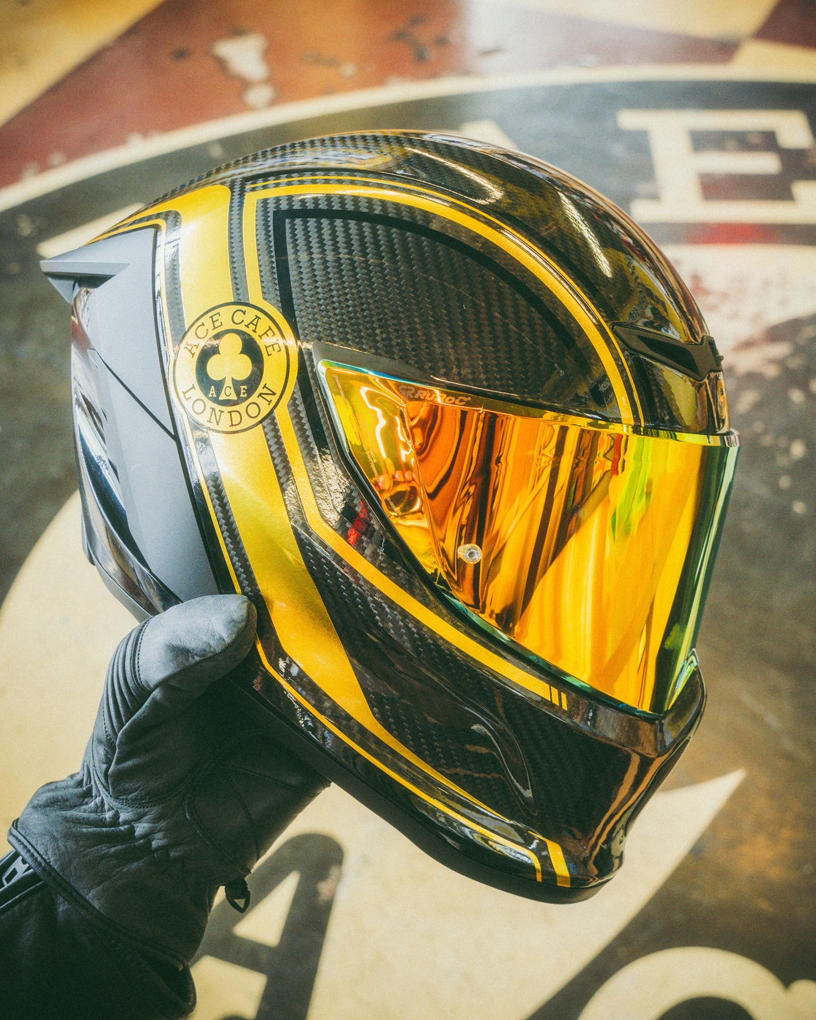 Nine different colour visor options for the EOX - Ace Cafe. Which