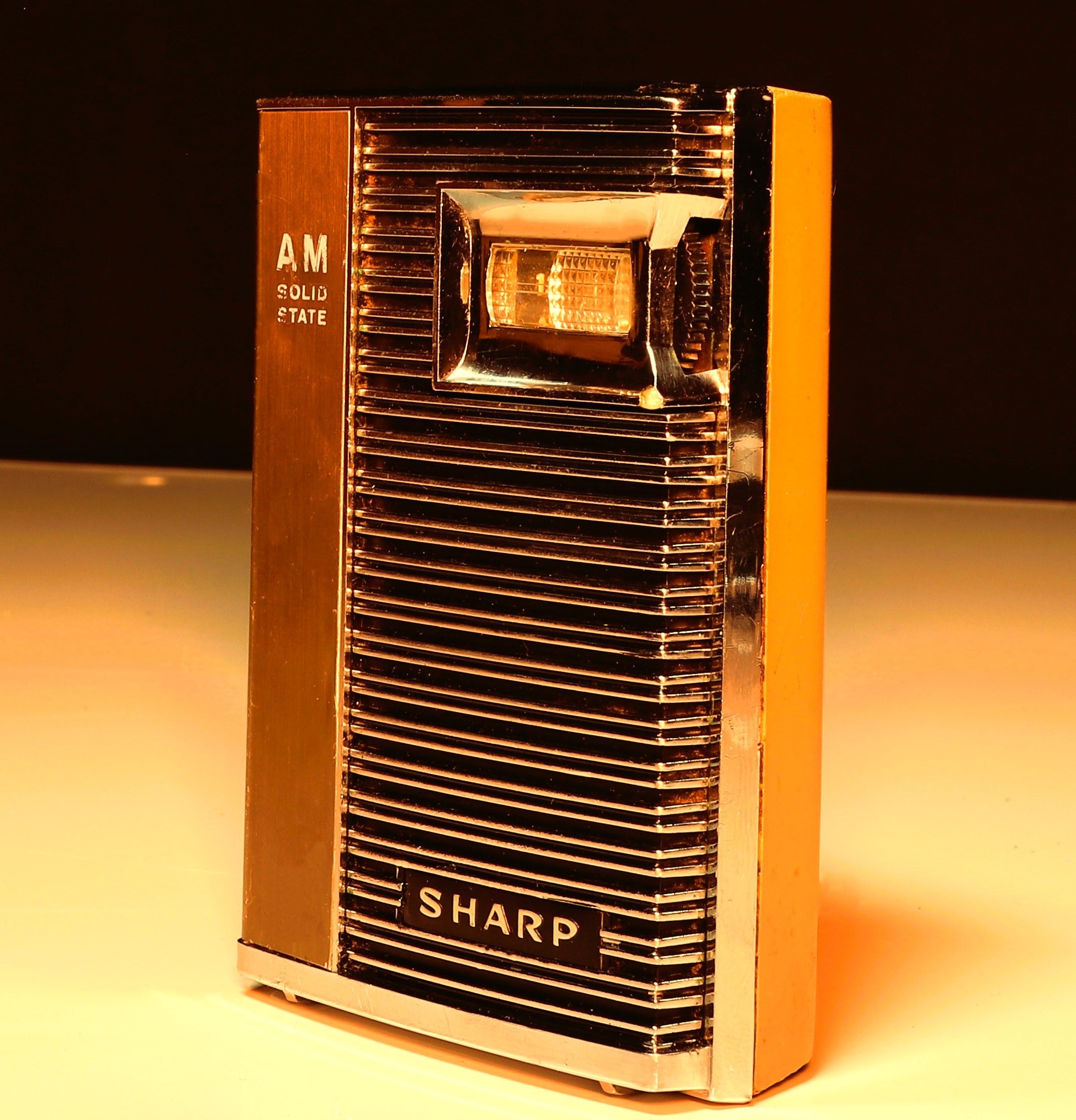 Sharp BP-102B pocket radio from 1967