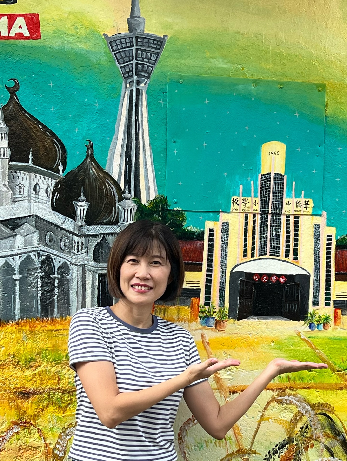 Lee Yee Ling李依凌 - Lee Yee Ling李依凌 added a new photo — at...
