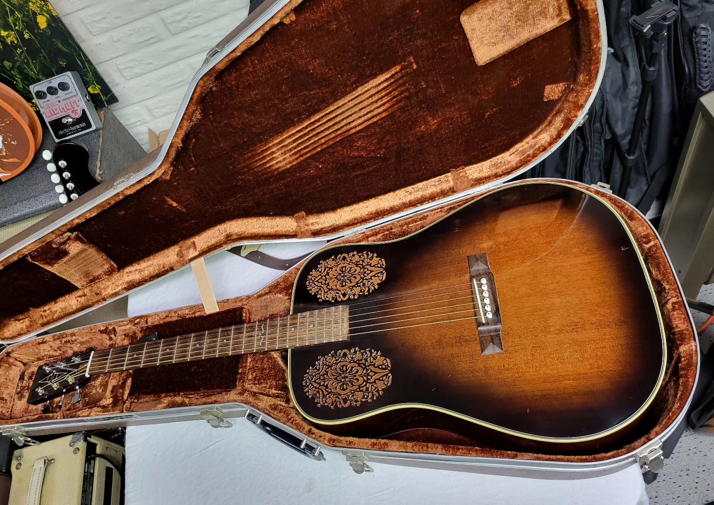 Received Alvarez Yairi gy-2e jumbo guitar