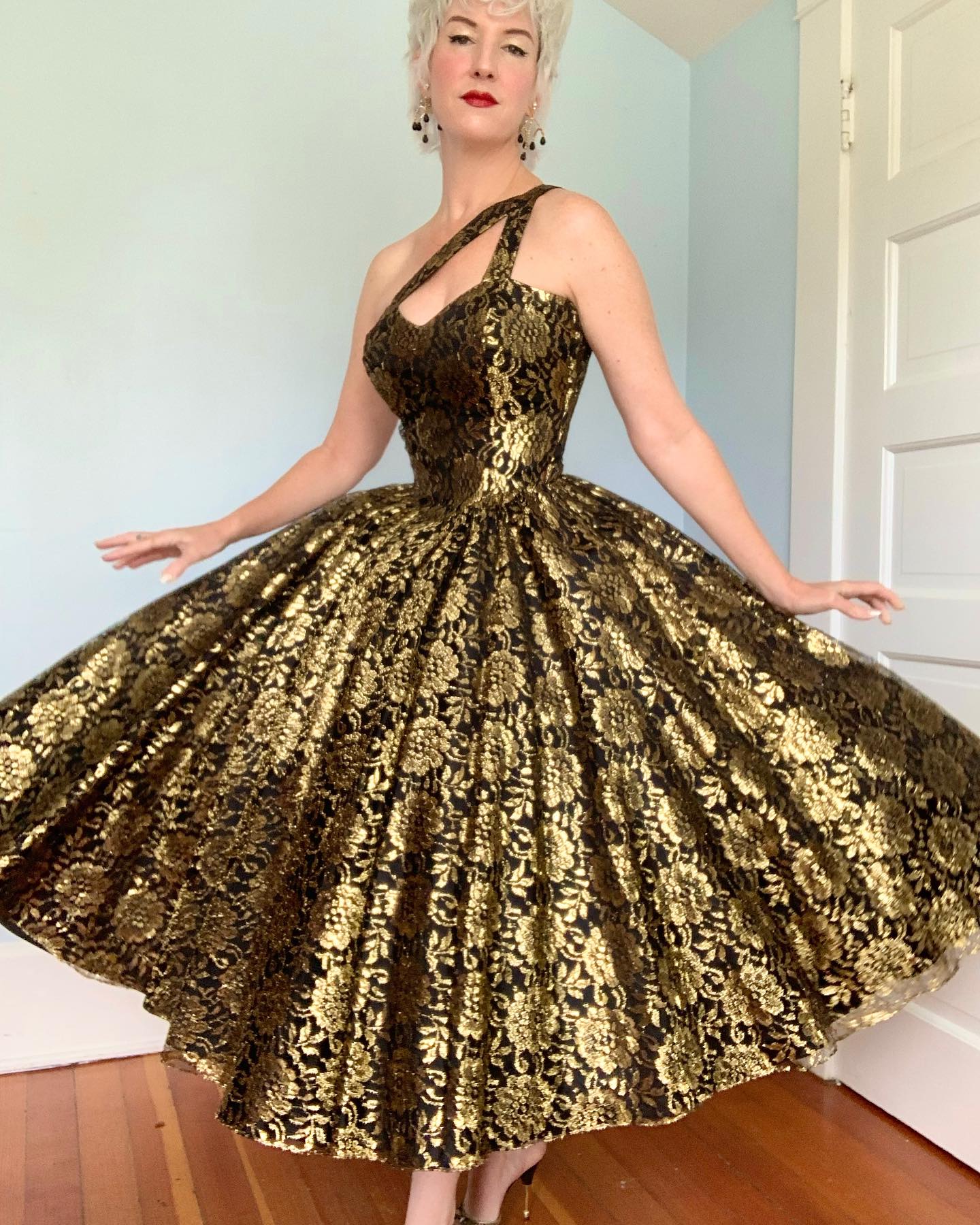 black and gold dress jcpenney Stunning authentic 1970s Fashions prairie midi in calico floral. Features a striking black velvet chevron yoke/bib bodice with delicate white lace trim, long sleeves, high collar, button-front detail, party black and gold dress