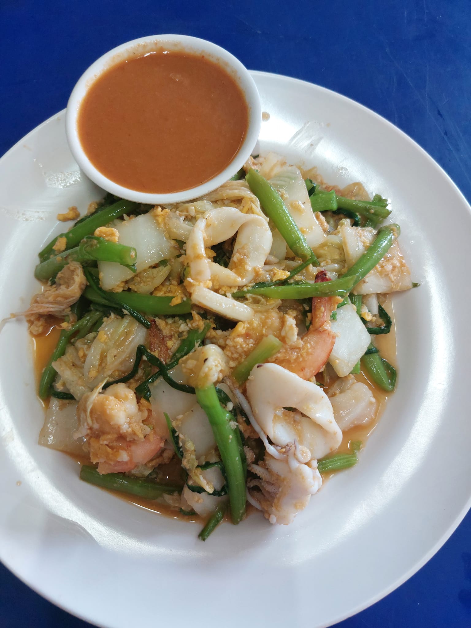 อิ่มอร่อยอาหารตามสั่งa+ | Bangkok