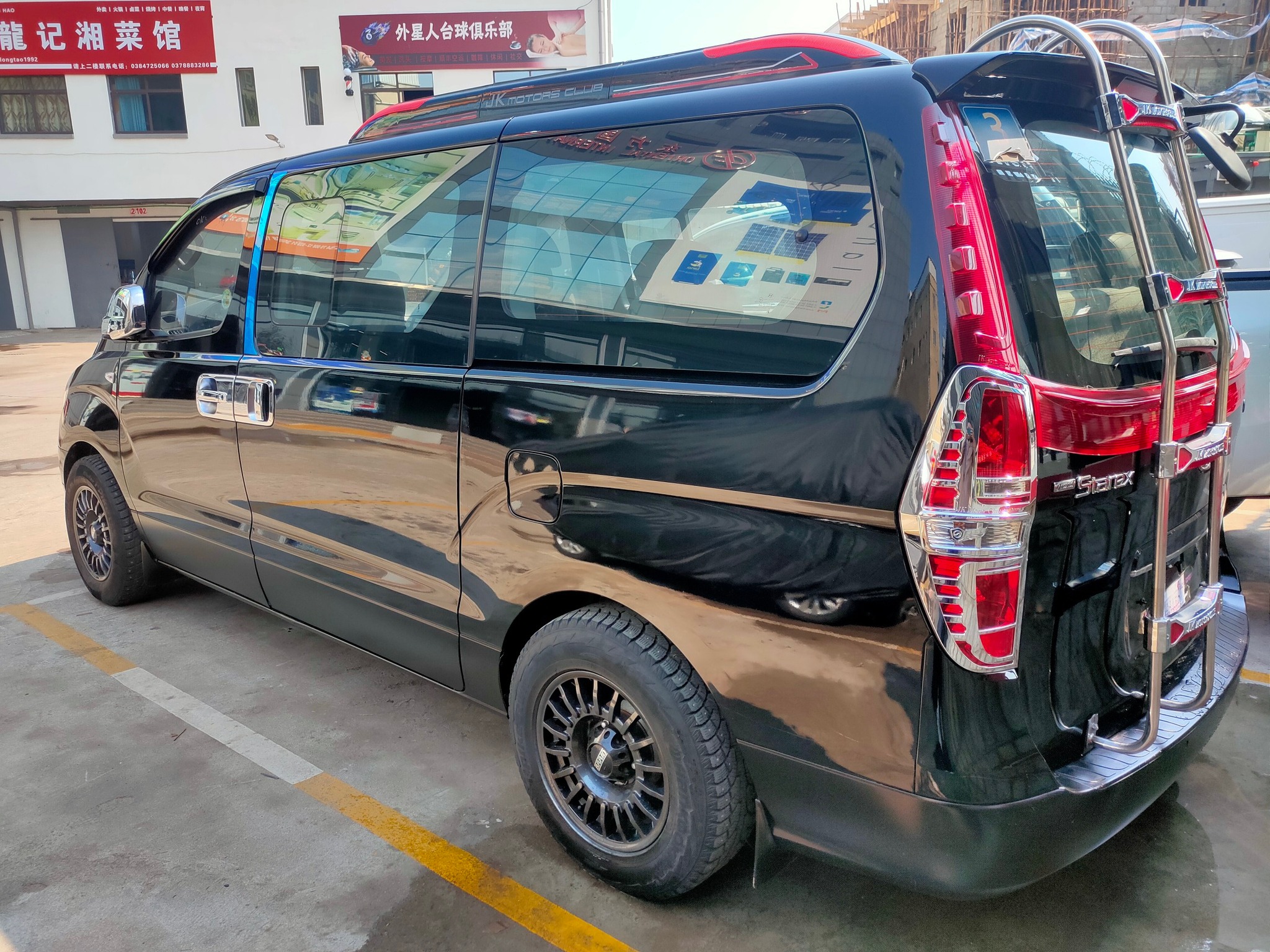 Je3 car | Antananarivo