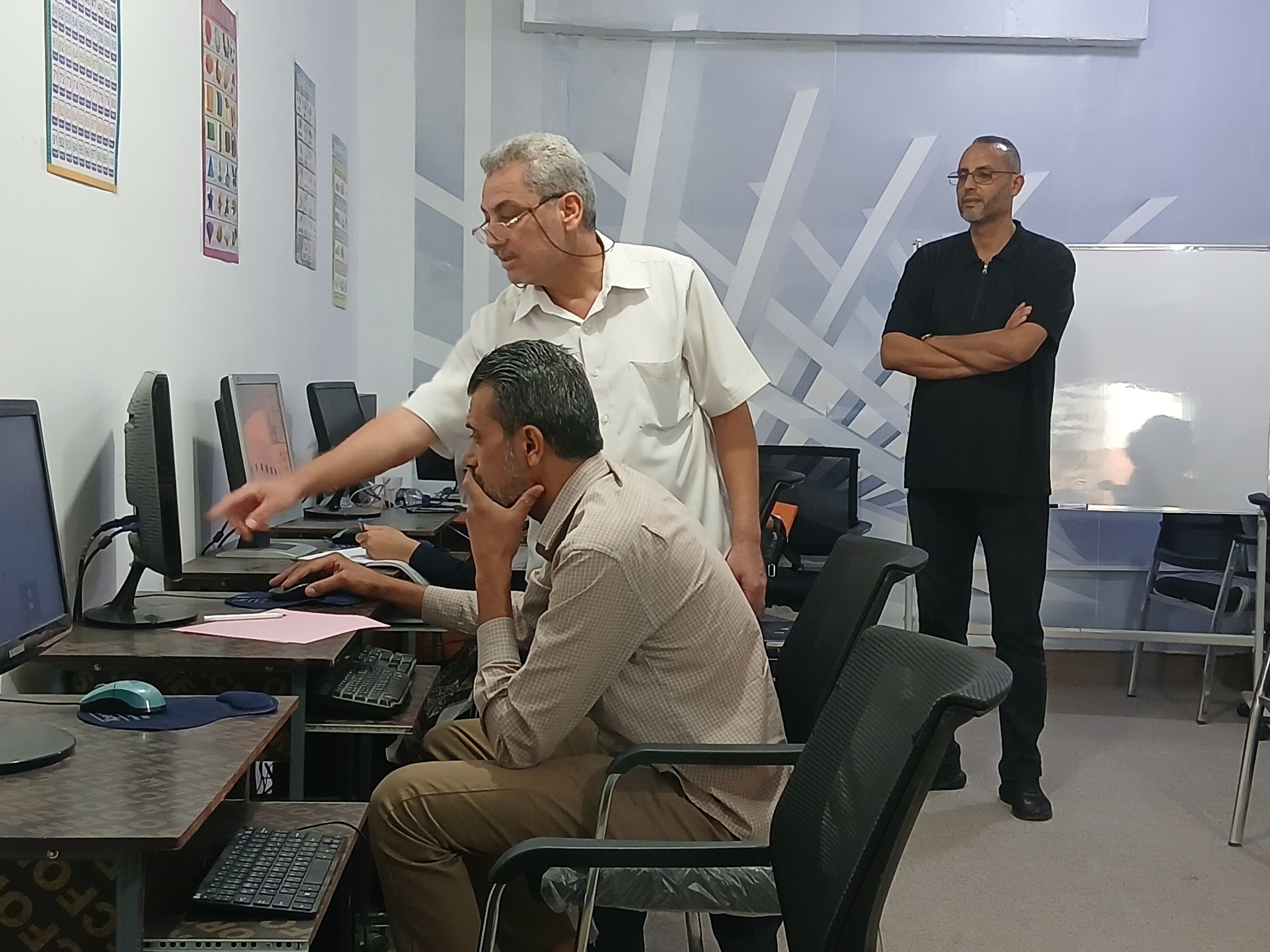 ‎مركز اويس... - مركز اويس للتدريب والتطوير وخدمات الحاسوب
