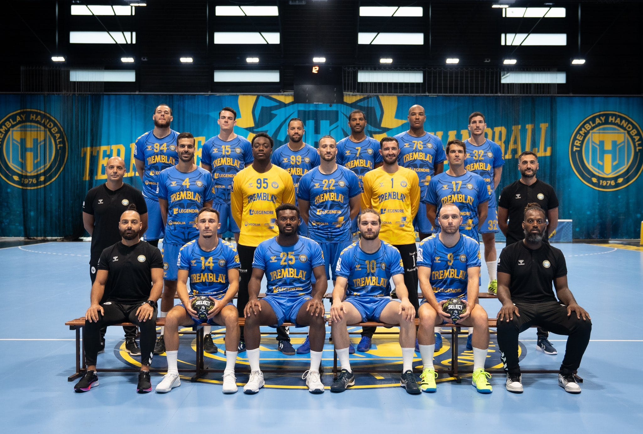 Handball-Photo - 🇫🇷 MERCI Nantes ! 🇯🇵 🇳🇴 🇵🇱 🇷🇺 🇧🇷 et bravo pour cette ...