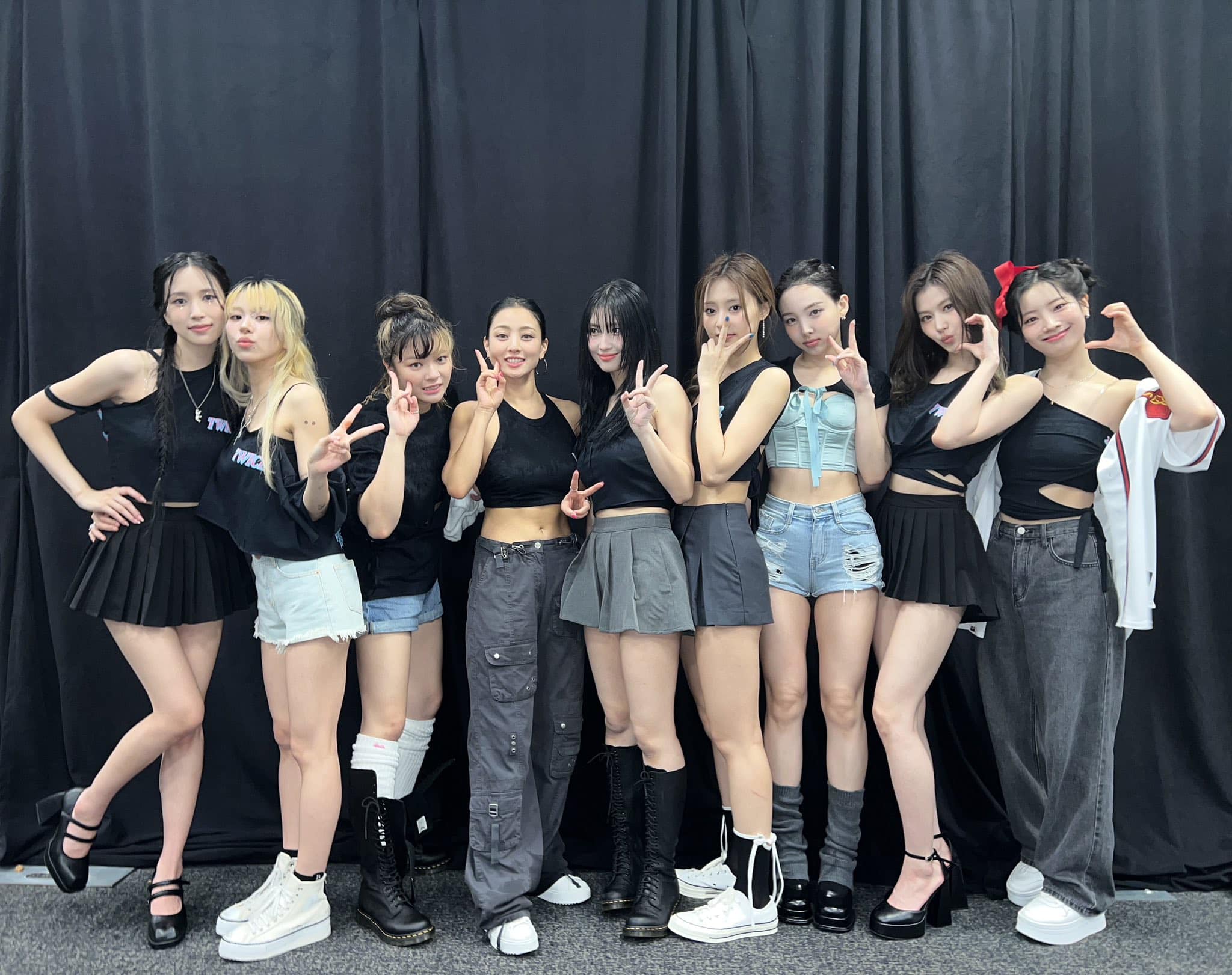 TWICE this is for オーストラリア　ポップアップ　パーカー 251022 LiveNationKpop Twitter アップデート - TWICE <THIS IS FOR