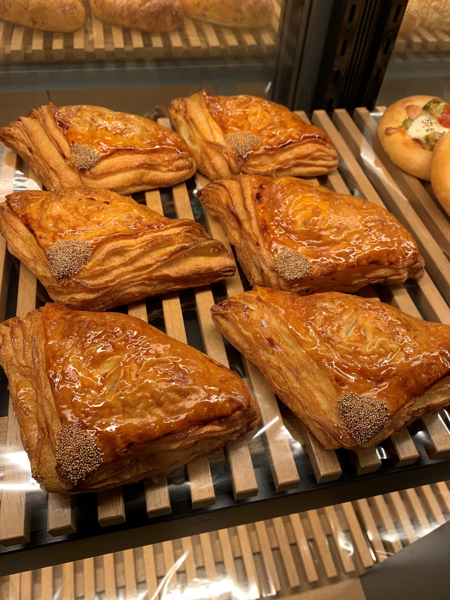 Neighbors BREAD by Standard Bakers - Hibiya - （ネイバーズブレッド