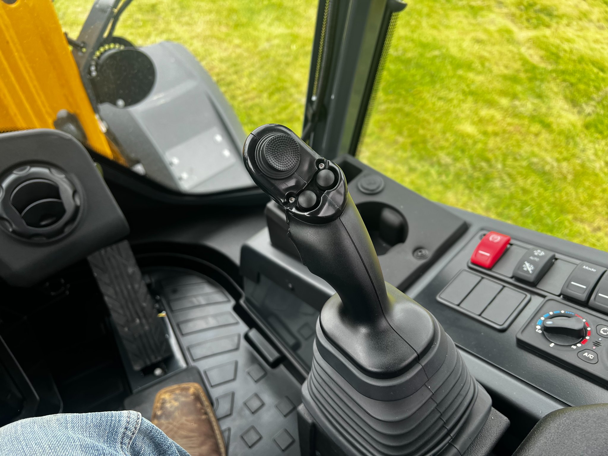 2024 JOHN DEERE 324p wheel loader - Lawn Mowers - Wooster, Ohio ...