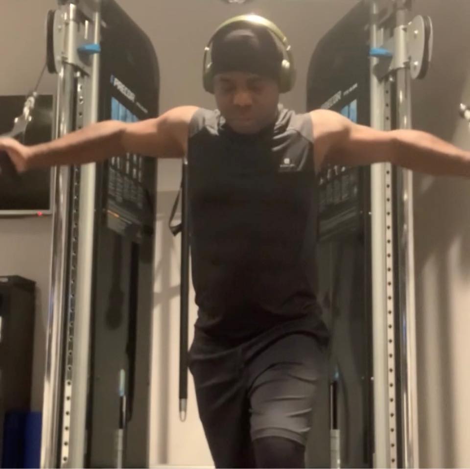 Sitting at a desk all morning? Here’s why a 12:00 PM workout doubles ...