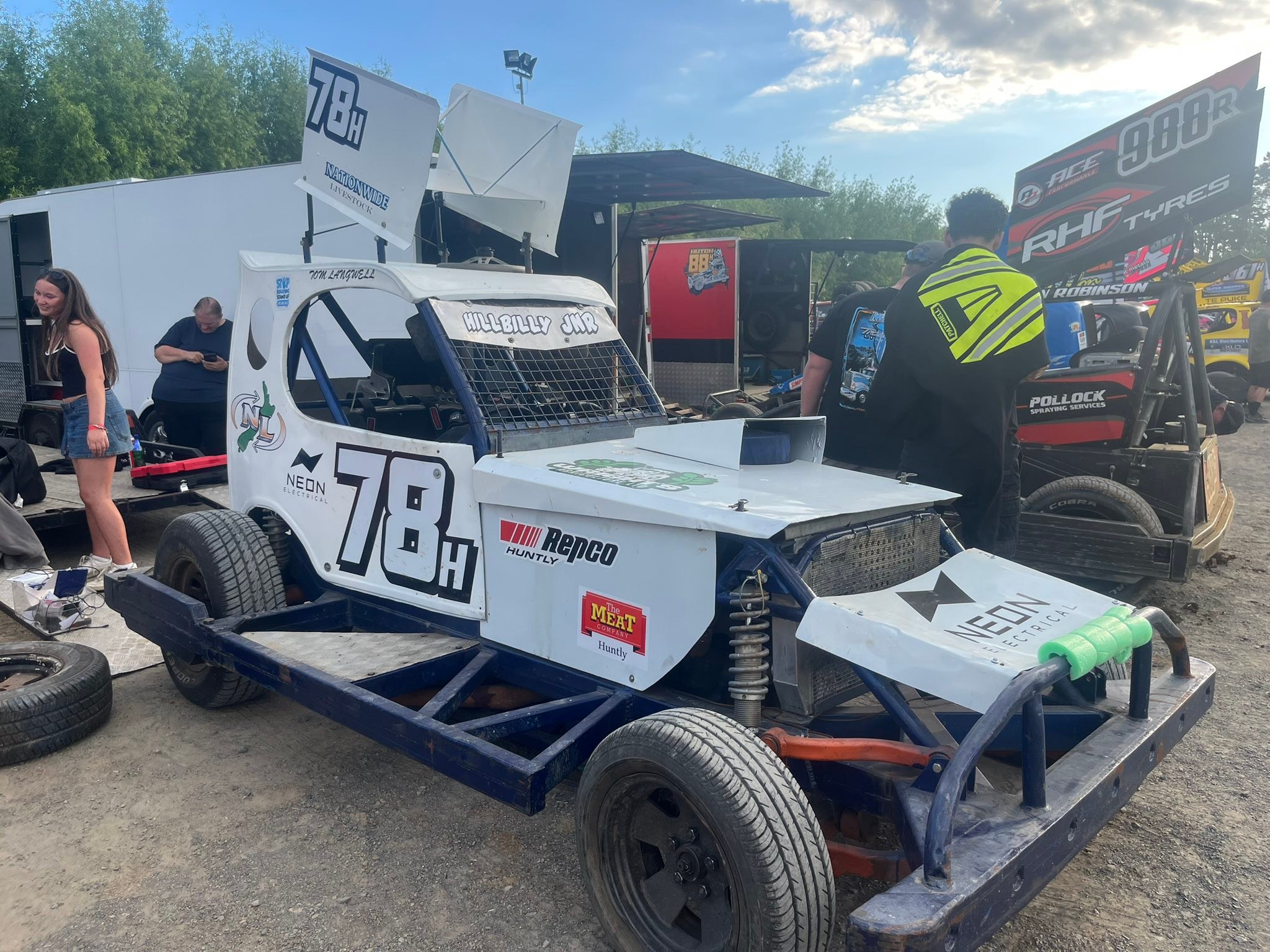 NEON... - NEON Electrical Hillbilly racing team - 78H