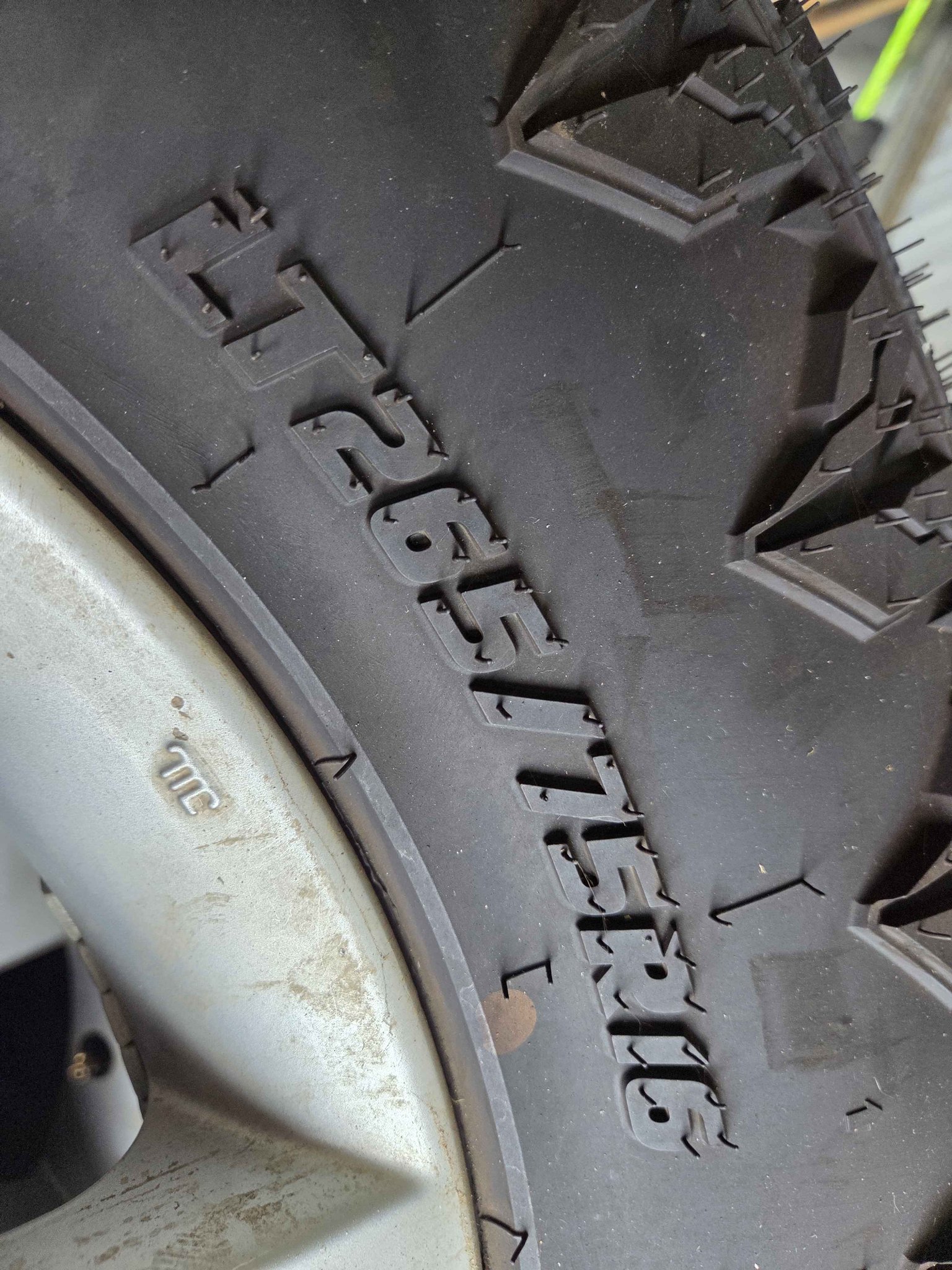 Nissan Navaran wheels with tyres - Auto Parts - Grantville, Victoria ...