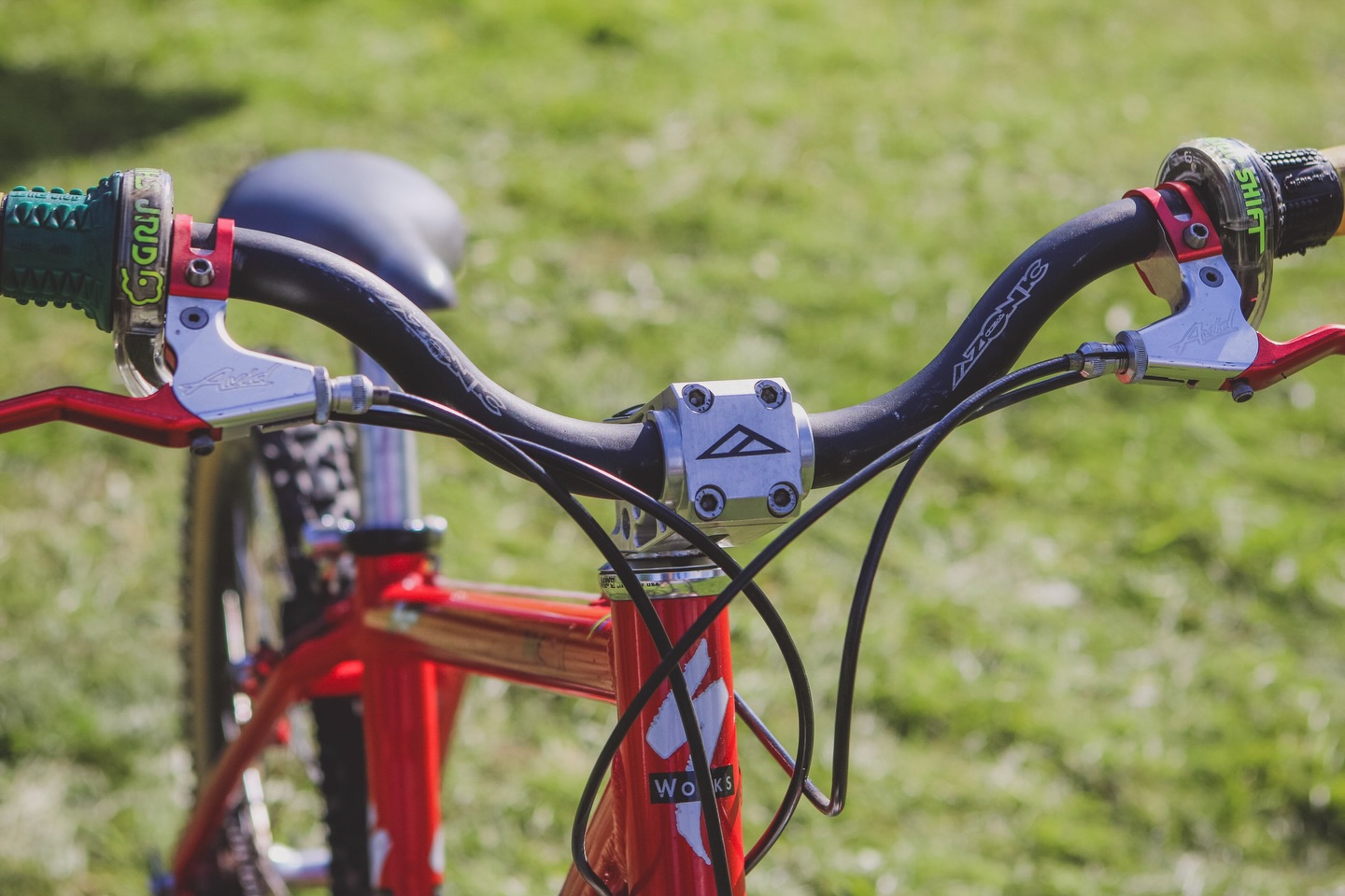 Kuwahara Grasshopper 1 is a Throwback 90s MTB Kuwahara has been on