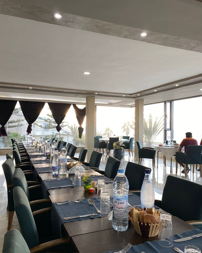 h-tel-amwaj-caf-restaurant-salle-de-conf-rence-el-jadida