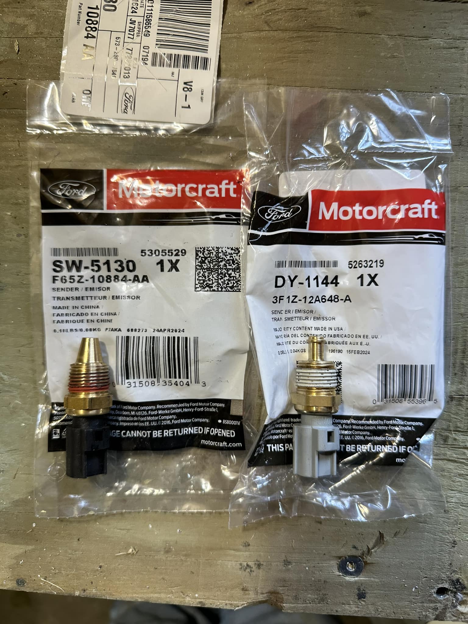 Coolant temp sensor plug for 03 Mountain Cat 800